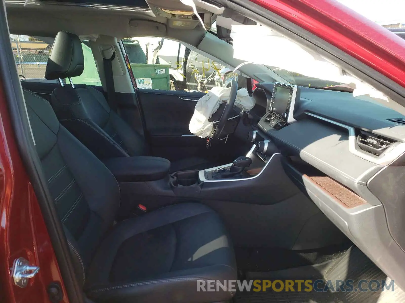 5 Photograph of a damaged car JTMN1RFV6MD073608 TOYOTA RAV4 2021