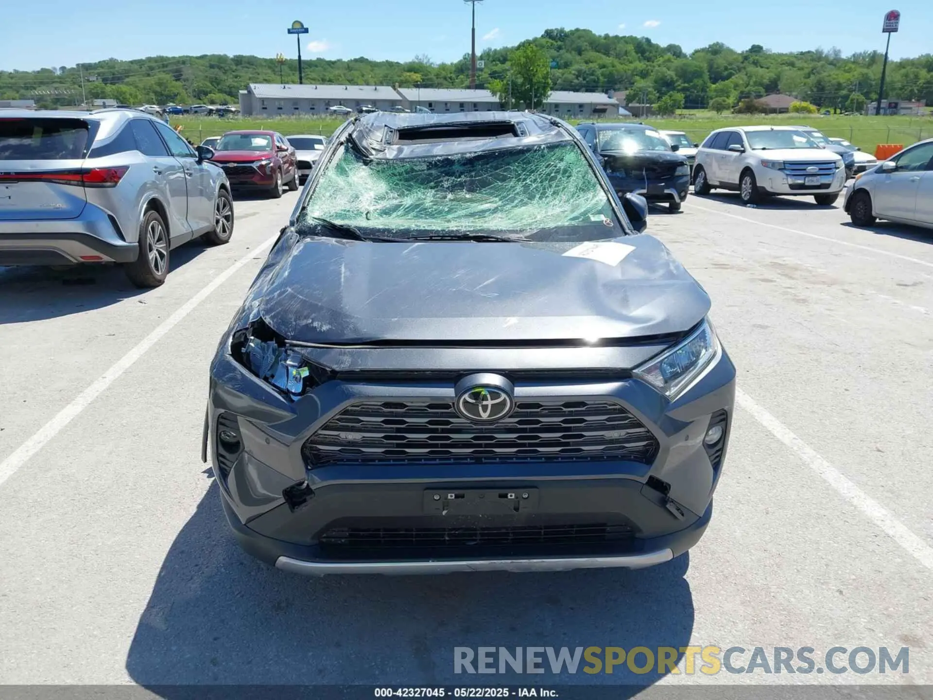 10 Photograph of a damaged car JTMN1RFV6MD076878 TOYOTA RAV4 2021
