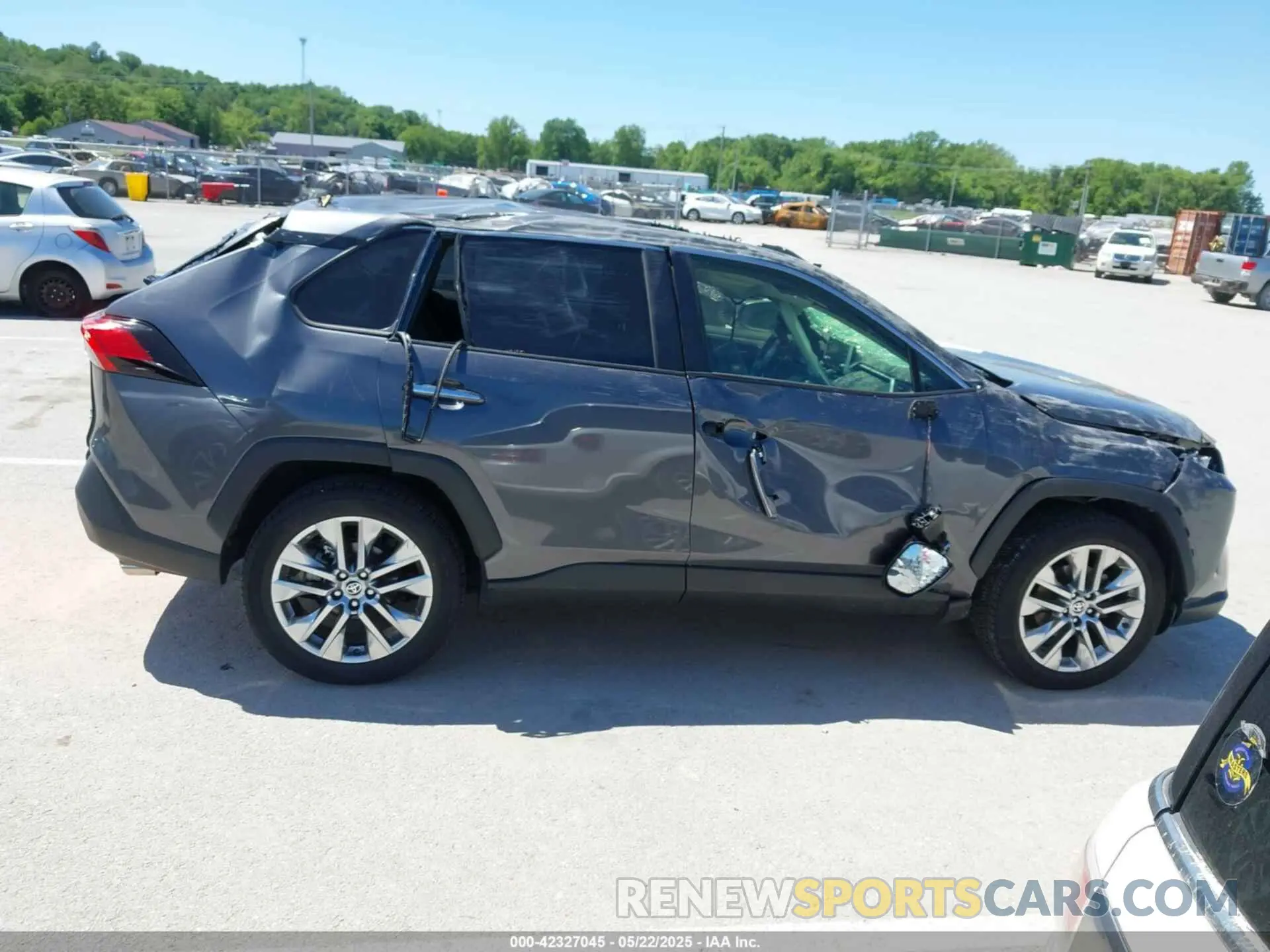 11 Photograph of a damaged car JTMN1RFV6MD076878 TOYOTA RAV4 2021