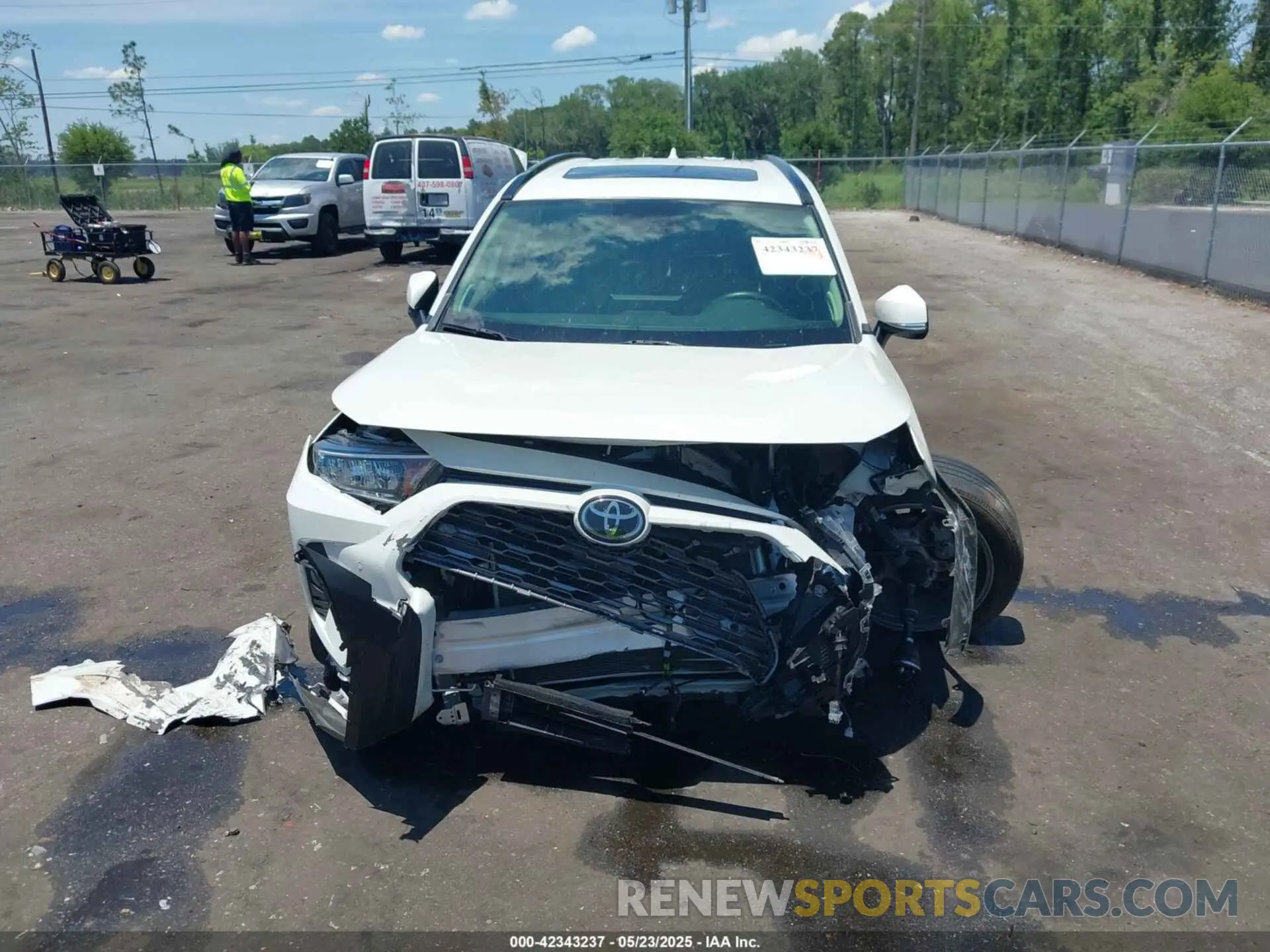 12 Photograph of a damaged car JTMN1RFV7MD079305 TOYOTA RAV4 2021