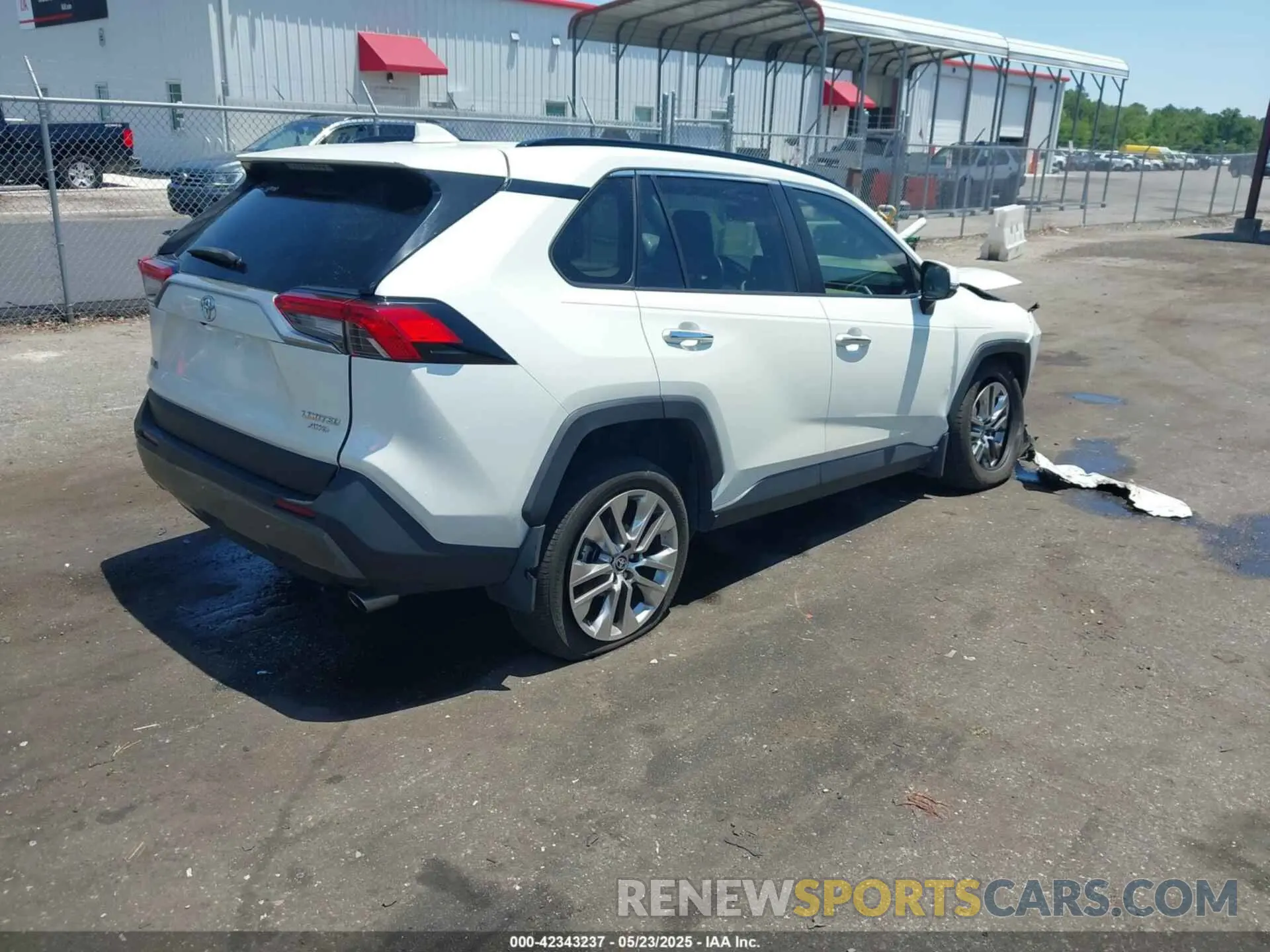 4 Photograph of a damaged car JTMN1RFV7MD079305 TOYOTA RAV4 2021