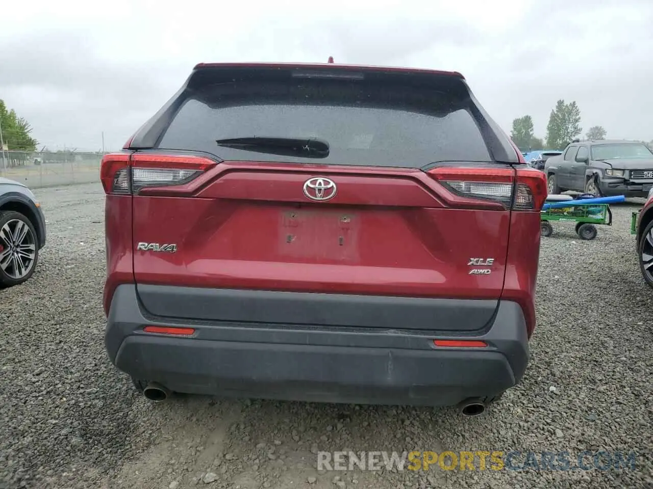 6 Photograph of a damaged car JTMP1RFV1MD071242 TOYOTA RAV4 2021