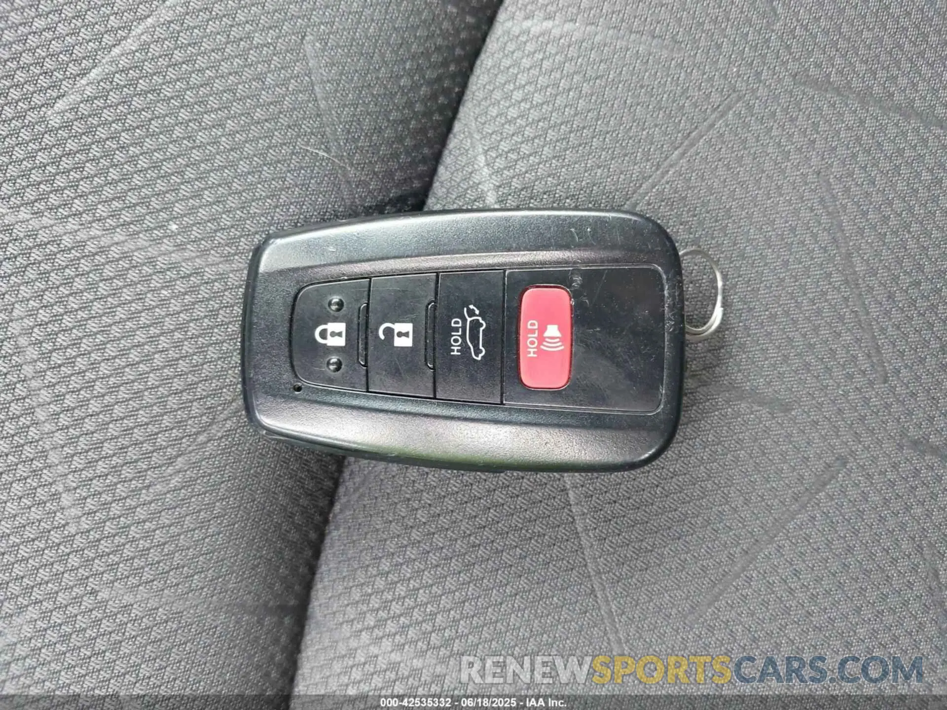 11 Фотография поврежденного автомобиля JTMP1RFV3MD072909 TOYOTA RAV4 2021