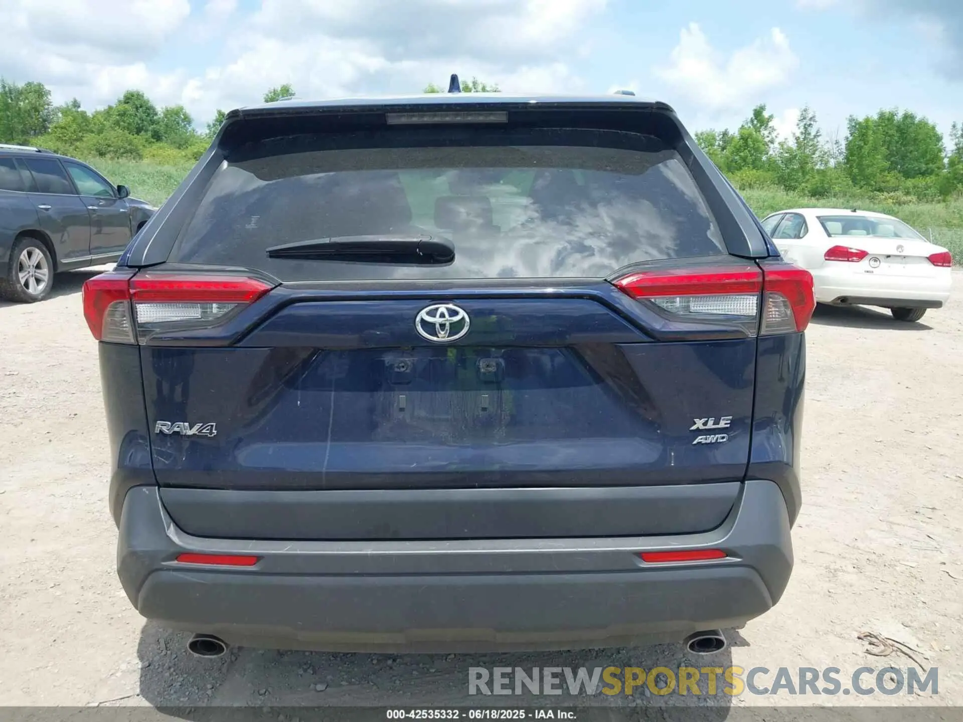 16 Фотография поврежденного автомобиля JTMP1RFV3MD072909 TOYOTA RAV4 2021