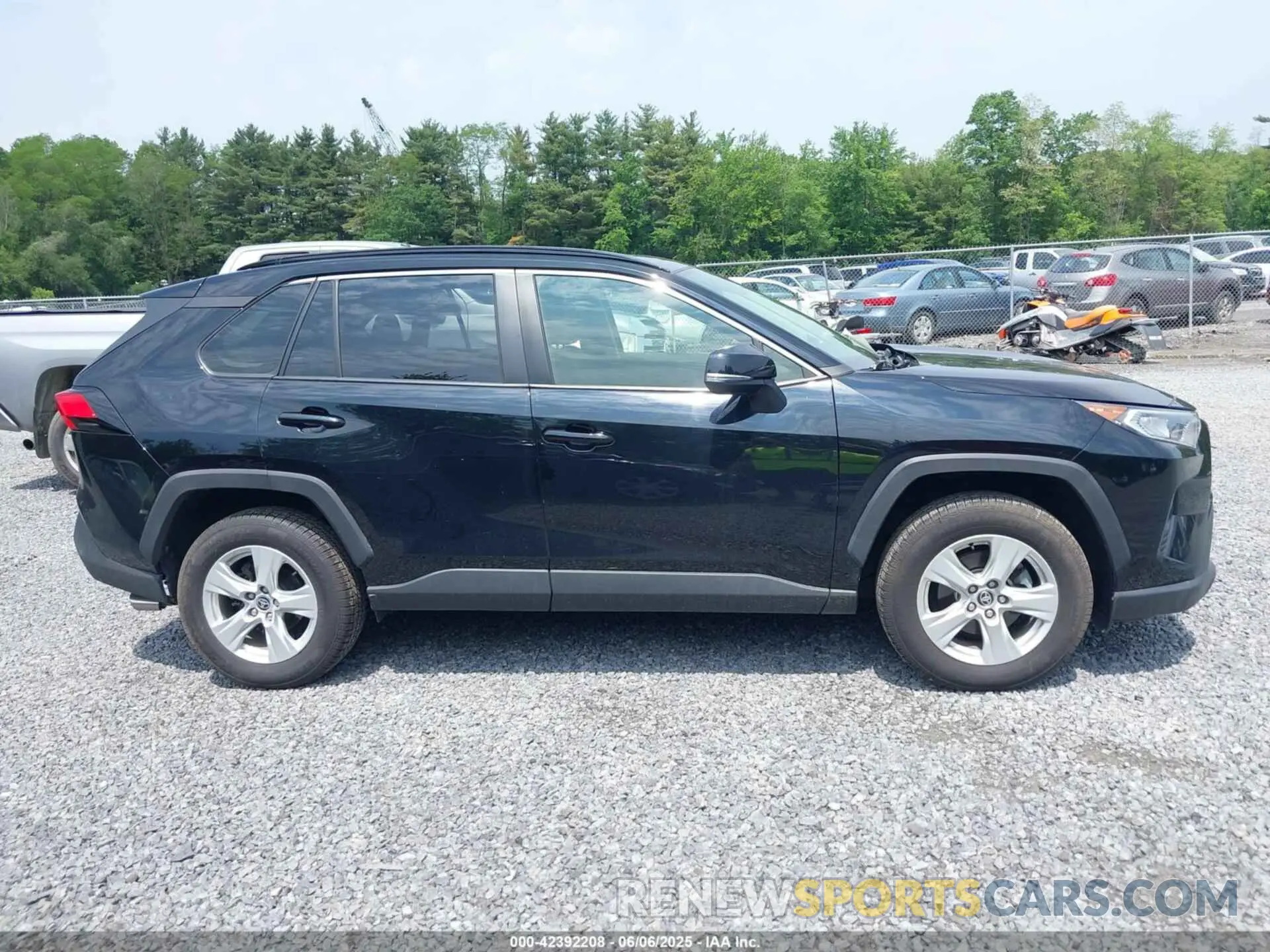 13 Photograph of a damaged car JTMP1RFV3MD532327 TOYOTA RAV4 2021