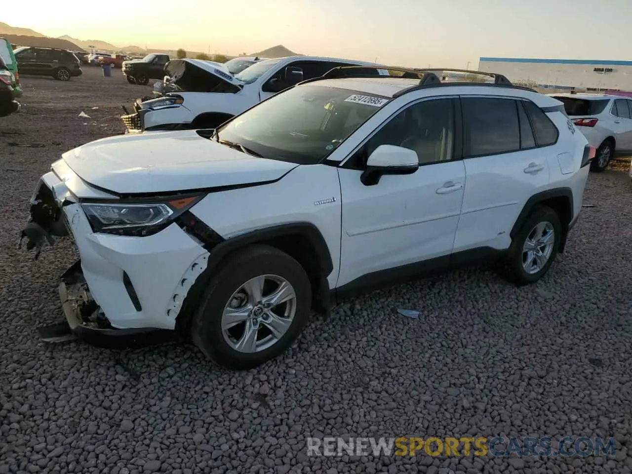 1 Фотография поврежденного автомобиля JTMRWRFV0MD117606 TOYOTA RAV4 2021