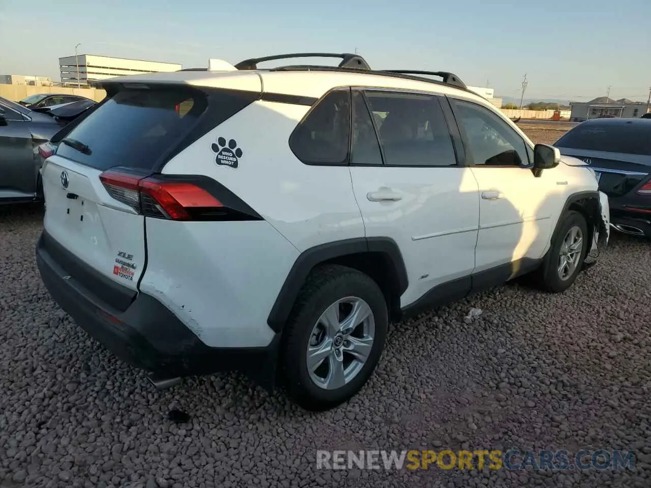 3 Фотография поврежденного автомобиля JTMRWRFV0MD117606 TOYOTA RAV4 2021
