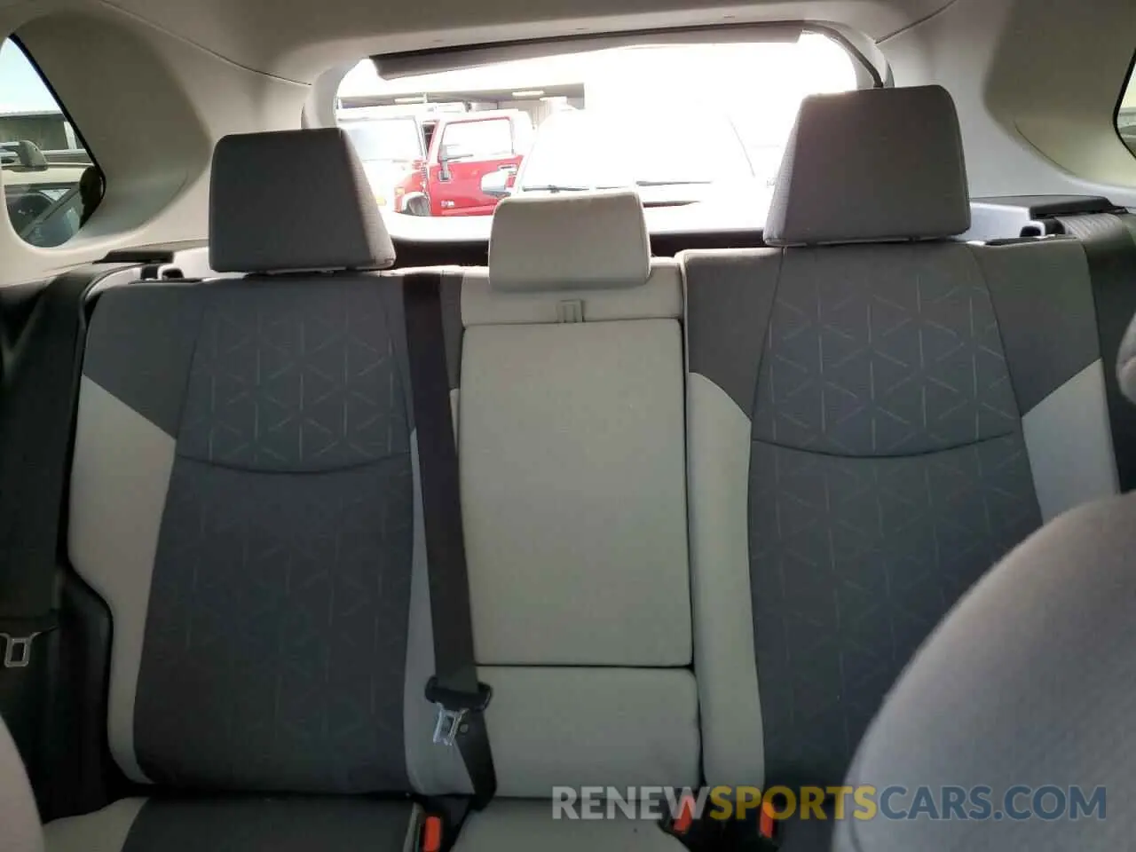 10 Фотография поврежденного автомобиля JTMRWRFV0MD135331 TOYOTA RAV4 2021