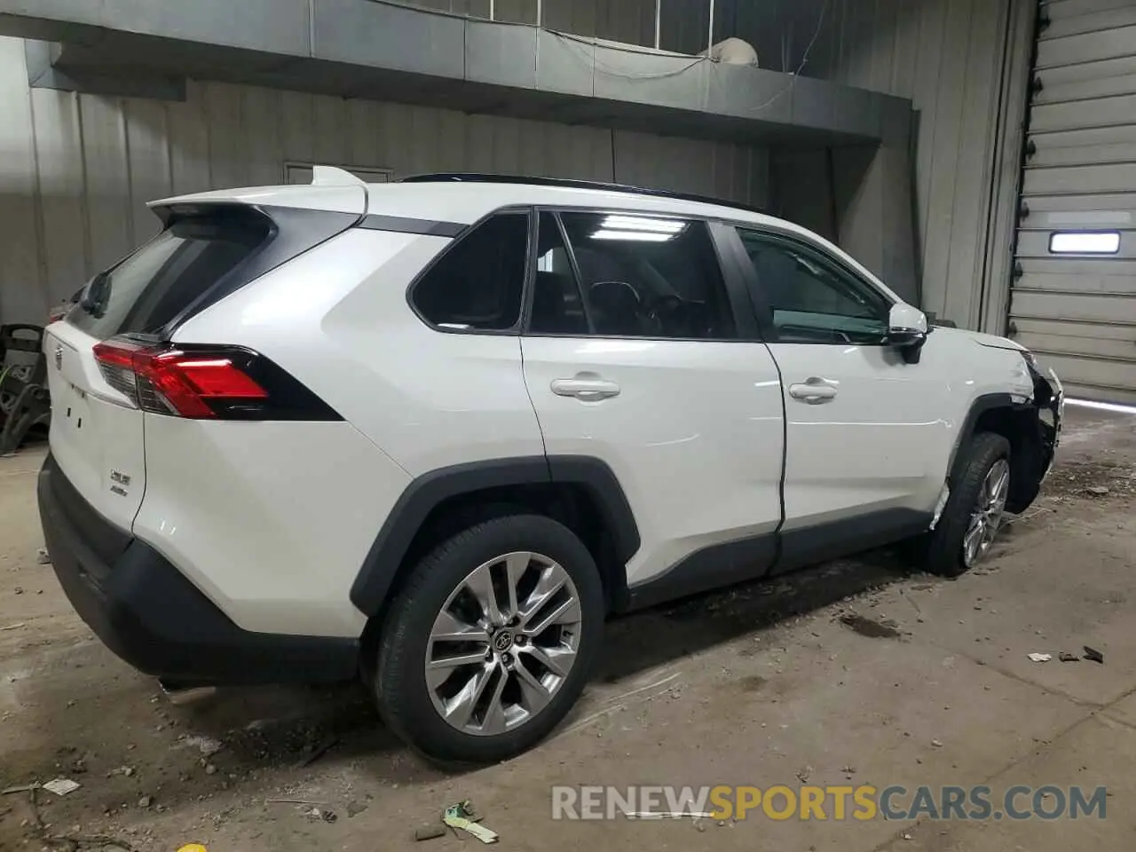 3 Photograph of a damaged car 2T3A1RFV1NW282290 TOYOTA RAV4 2022