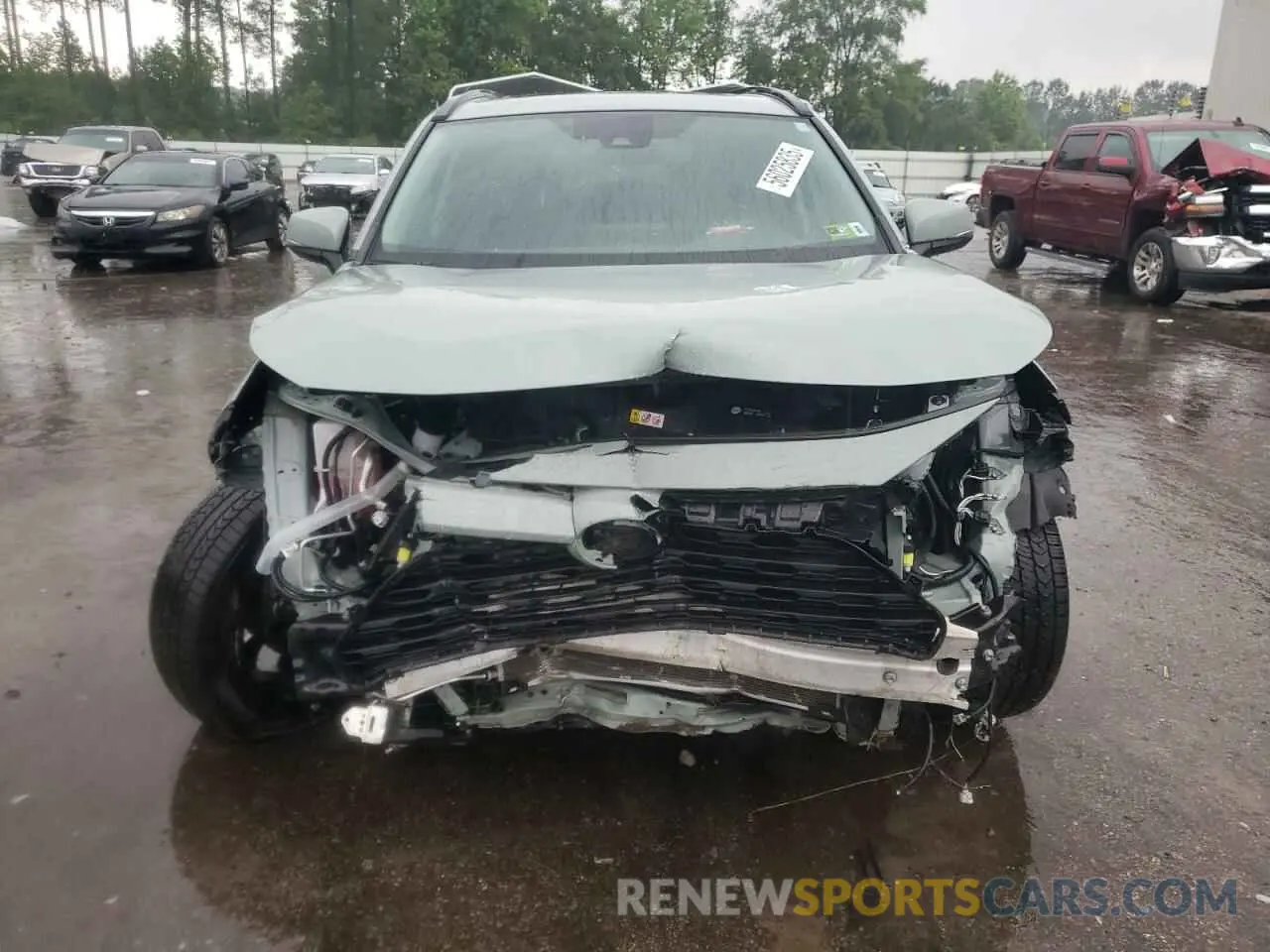5 Photograph of a damaged car 2T3A1RFV1NW301243 TOYOTA RAV4 2022