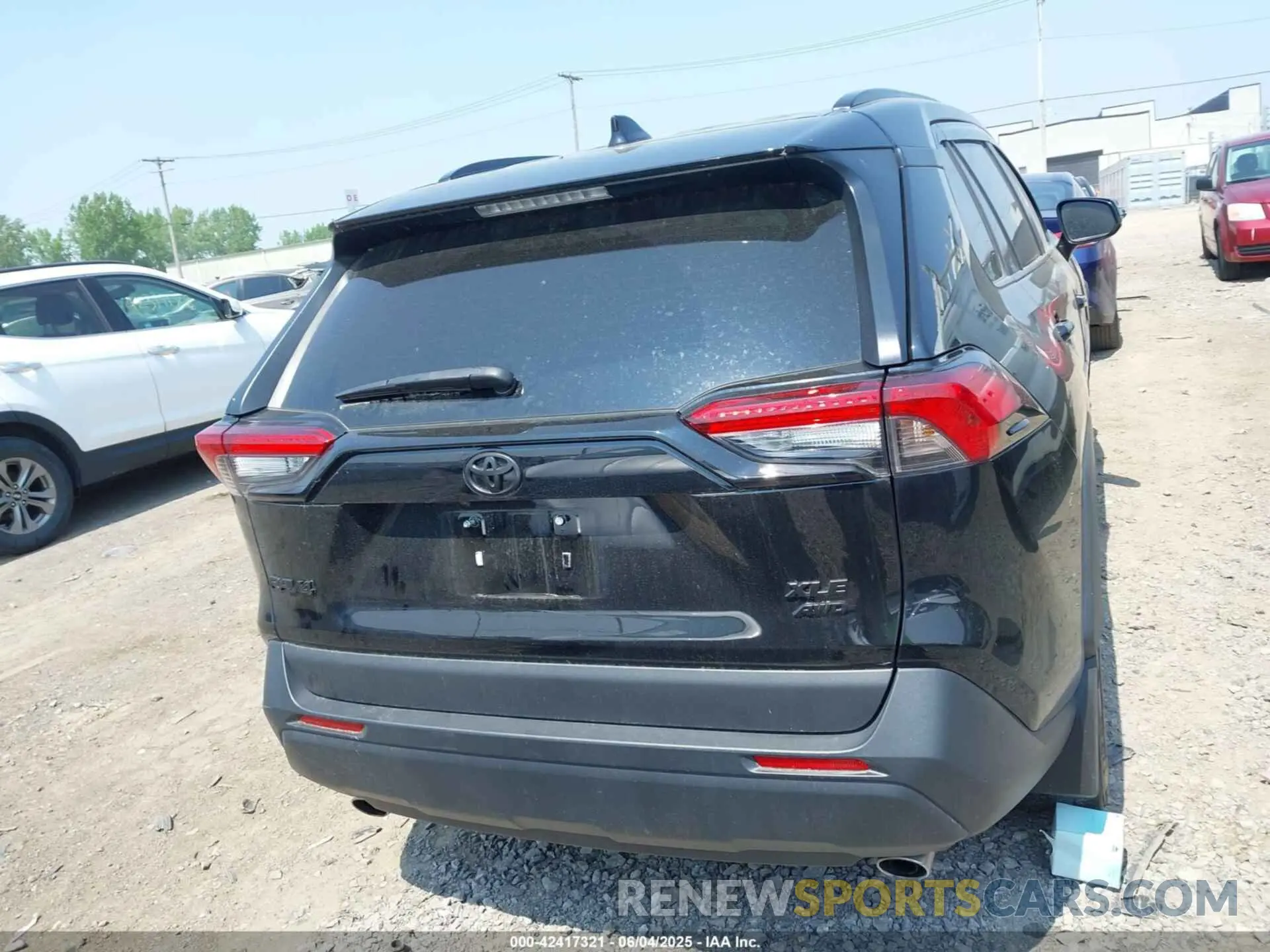 16 Photograph of a damaged car 2T3A1RFV2NC283403 TOYOTA RAV4 2022