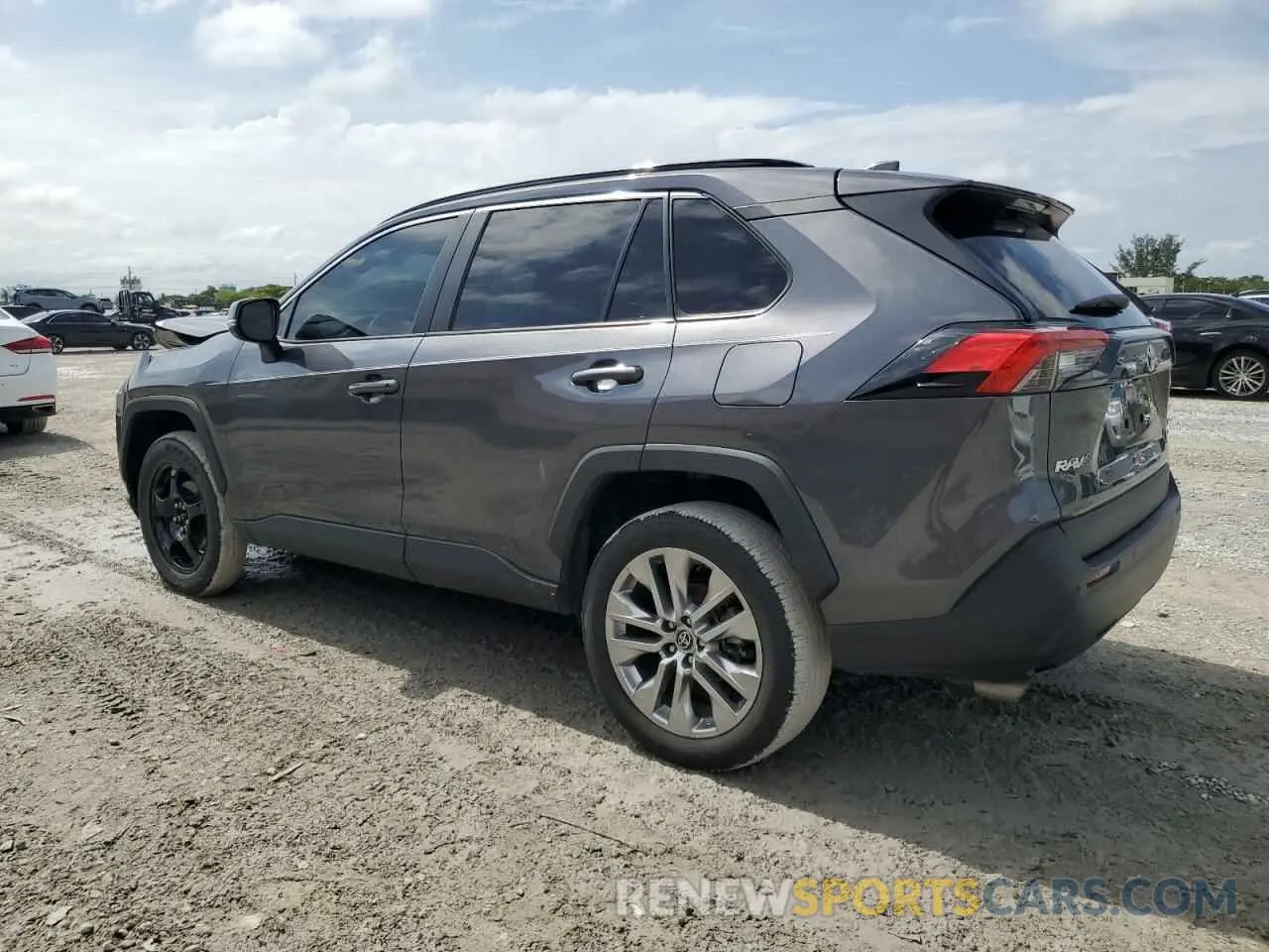 2 Photograph of a damaged car 2T3A1RFV2NC289007 TOYOTA RAV4 2022