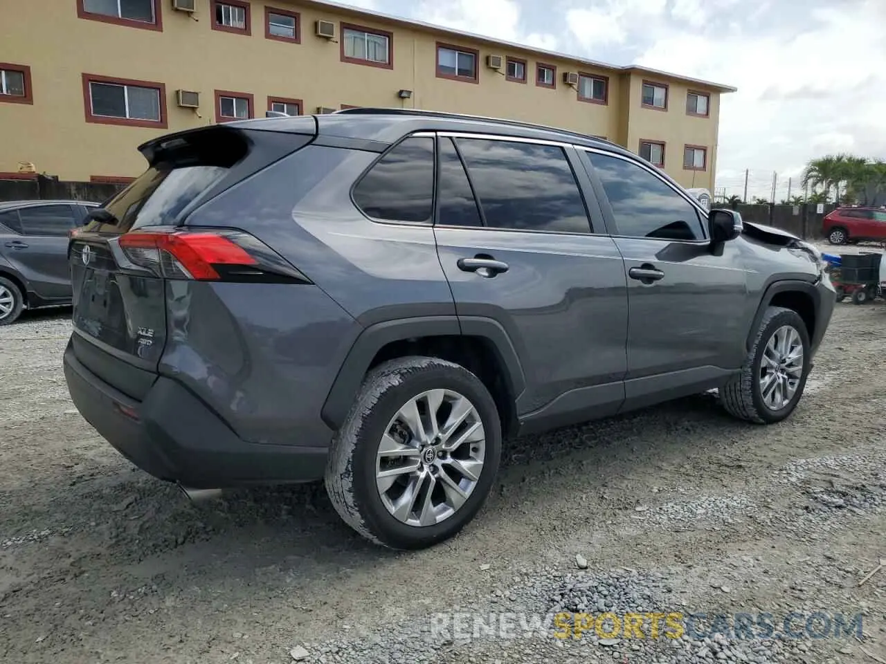 3 Photograph of a damaged car 2T3A1RFV2NC289007 TOYOTA RAV4 2022