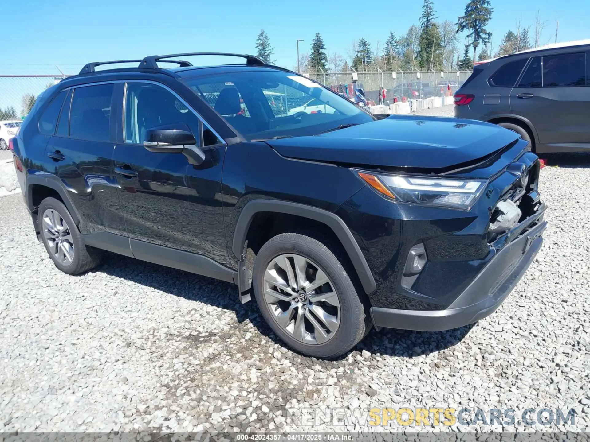 1 Фотография поврежденного автомобиля 2T3A1RFV3NC306770 TOYOTA RAV4 2022