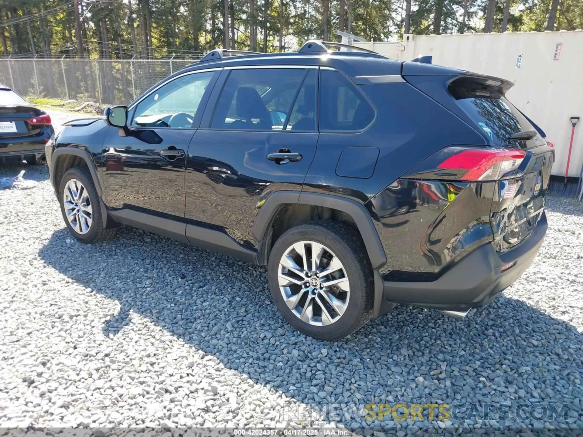 3 Фотография поврежденного автомобиля 2T3A1RFV3NC306770 TOYOTA RAV4 2022