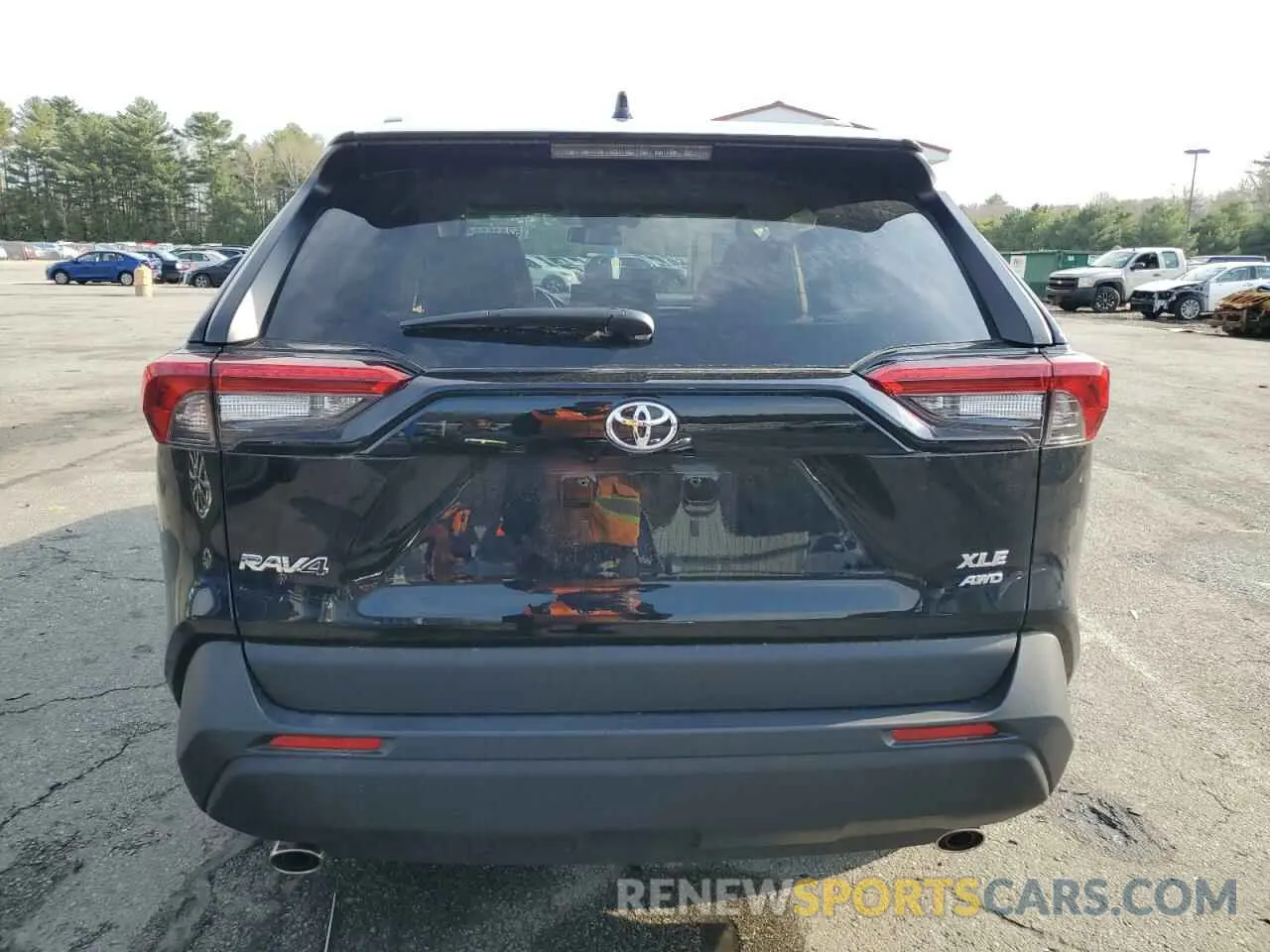 6 Photograph of a damaged car 2T3A1RFV4NC319902 TOYOTA RAV4 2022