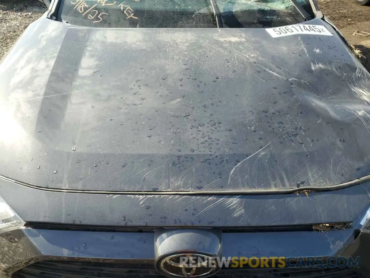 12 Photograph of a damaged car 2T3A1RFV6NW265422 TOYOTA RAV4 2022