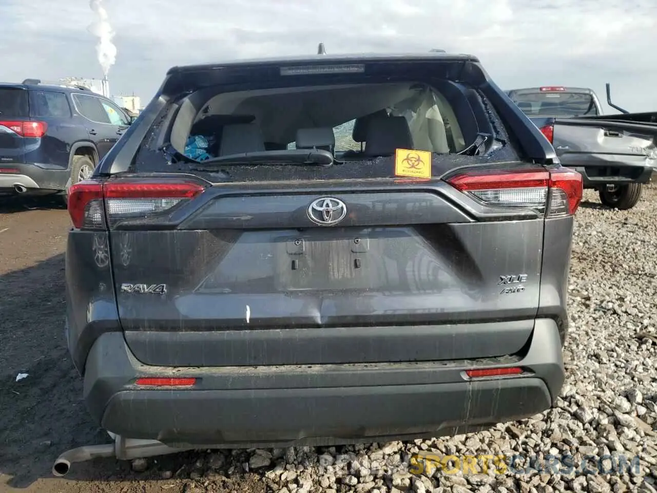 6 Photograph of a damaged car 2T3A1RFV6NW265422 TOYOTA RAV4 2022