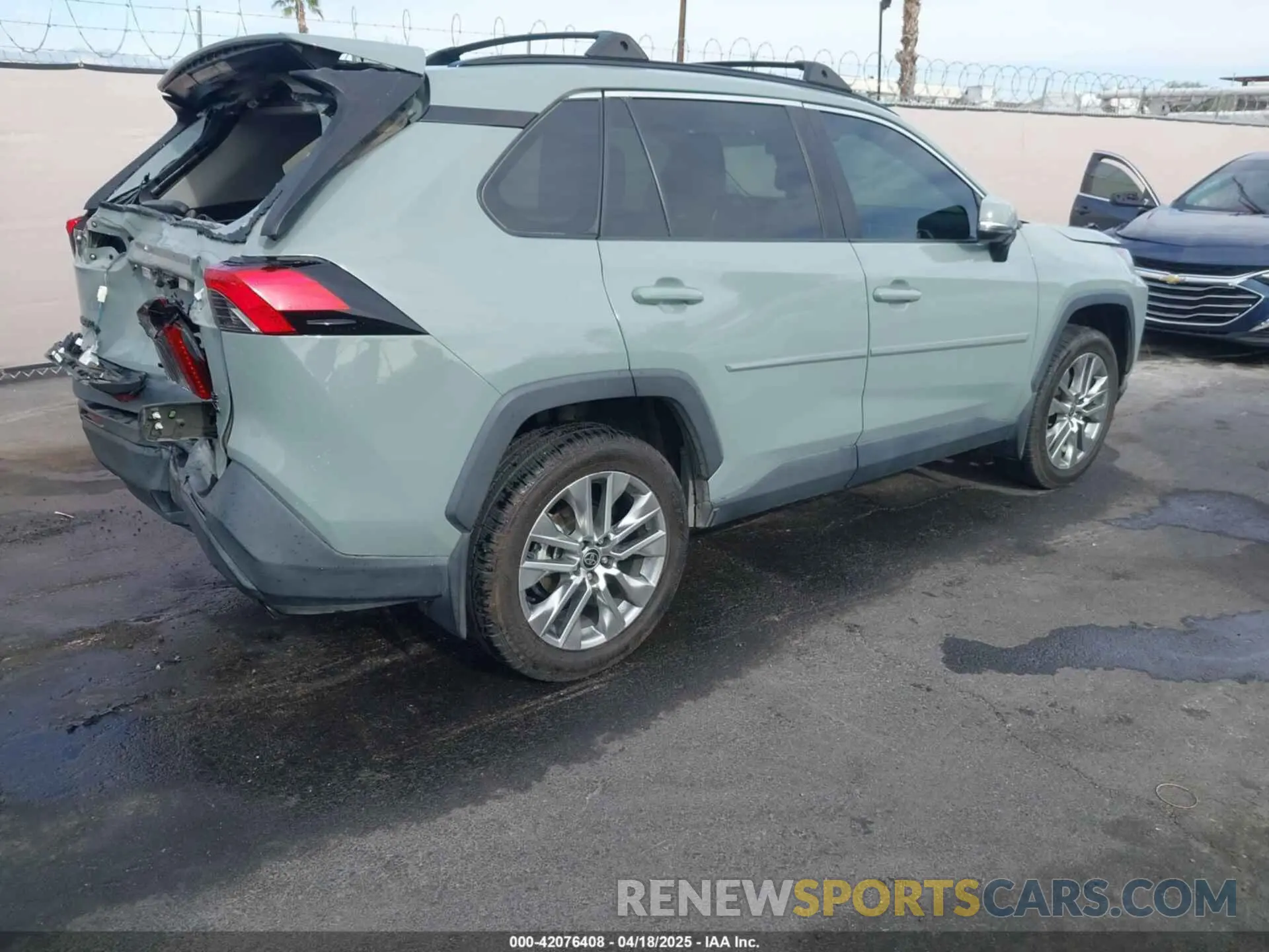 4 Фотография поврежденного автомобиля 2T3A1RFV7NW256681 TOYOTA RAV4 2022