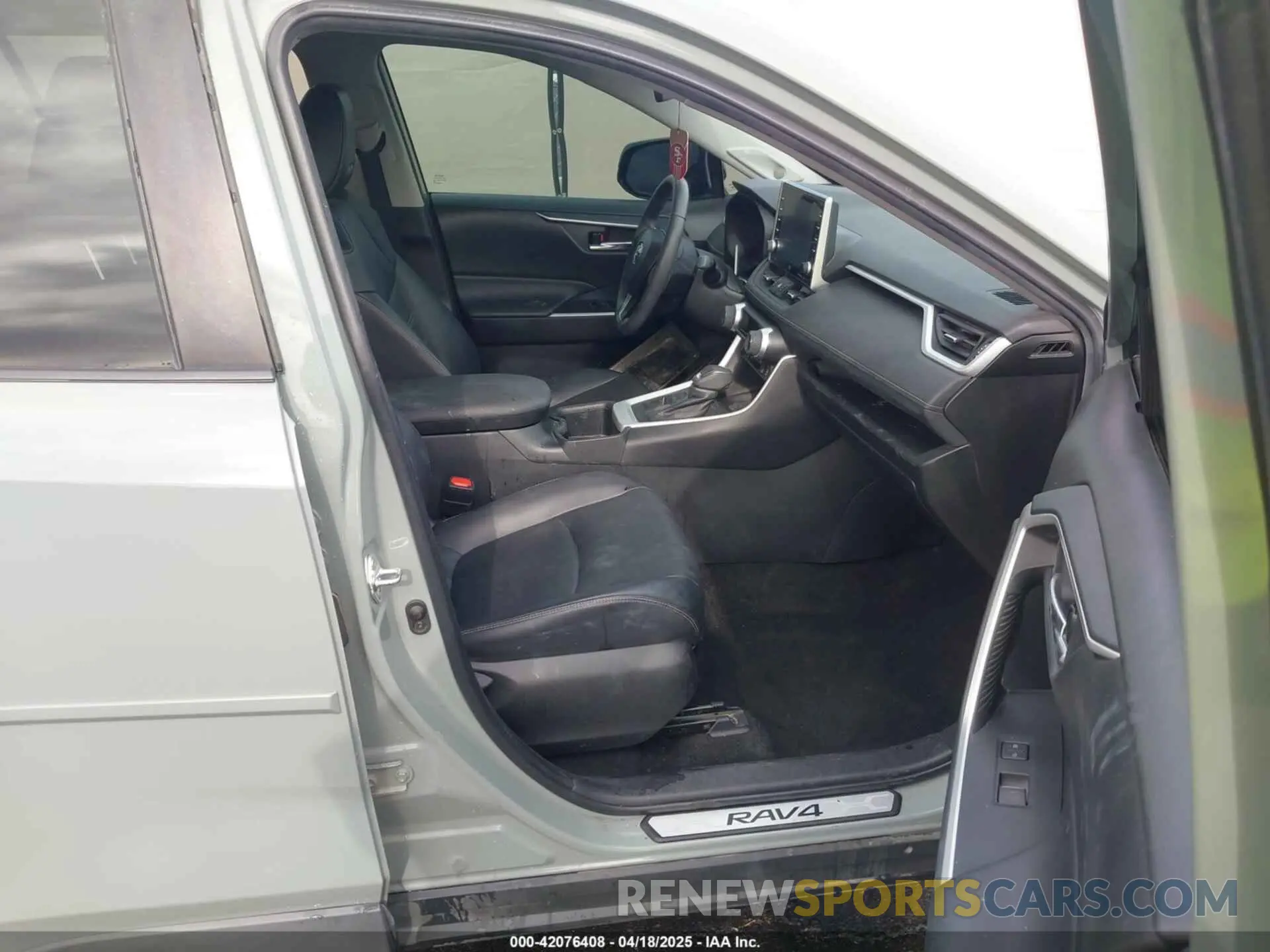 5 Фотография поврежденного автомобиля 2T3A1RFV7NW256681 TOYOTA RAV4 2022