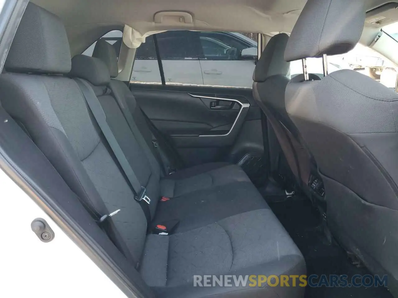 11 Photograph of a damaged car 2T3B1RFVXNC300386 TOYOTA RAV4 2022
