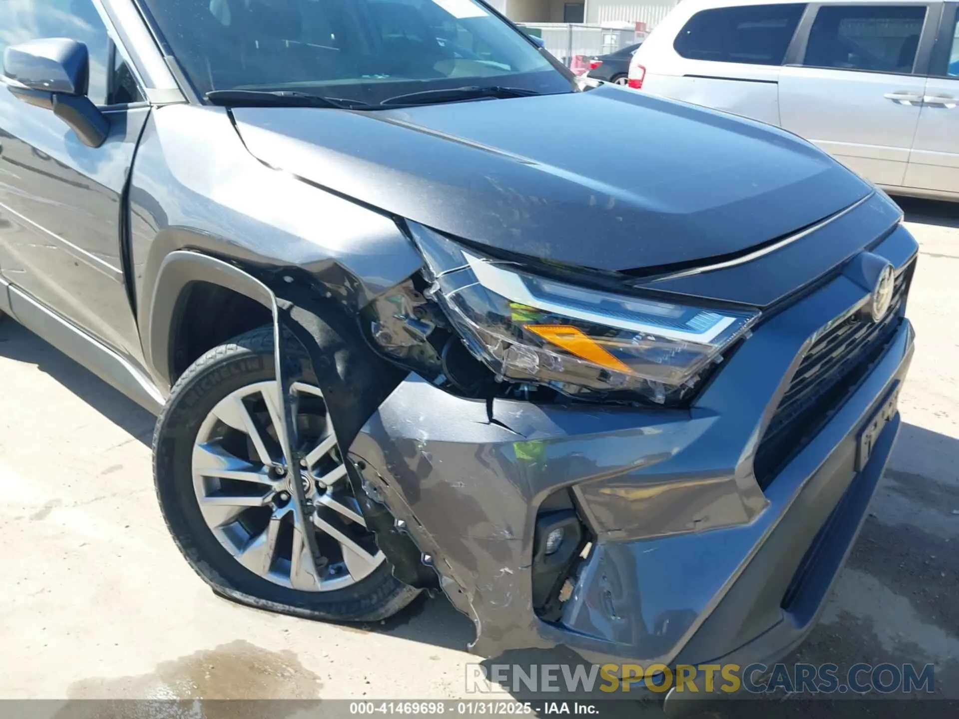 6 Photograph of a damaged car 2T3C1RFV0NC207915 TOYOTA RAV4 2022