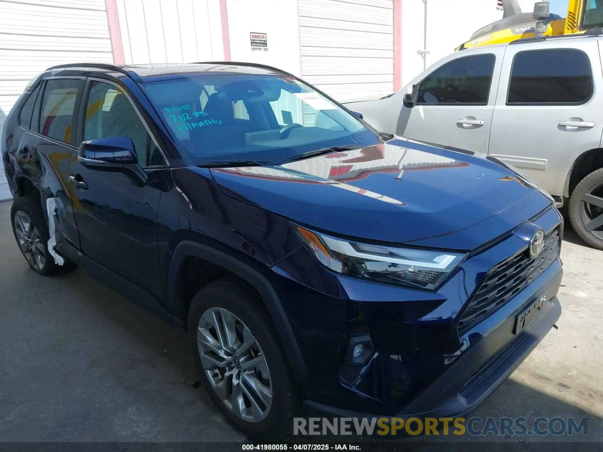 1 Фотография поврежденного автомобиля 2T3C1RFV1NW202494 TOYOTA RAV4 2022