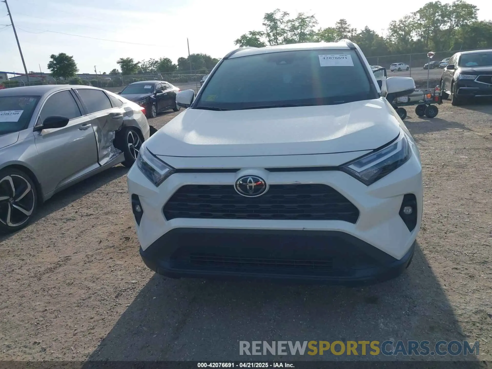 12 Photograph of a damaged car 2T3C1RFV1NW235608 TOYOTA RAV4 2022