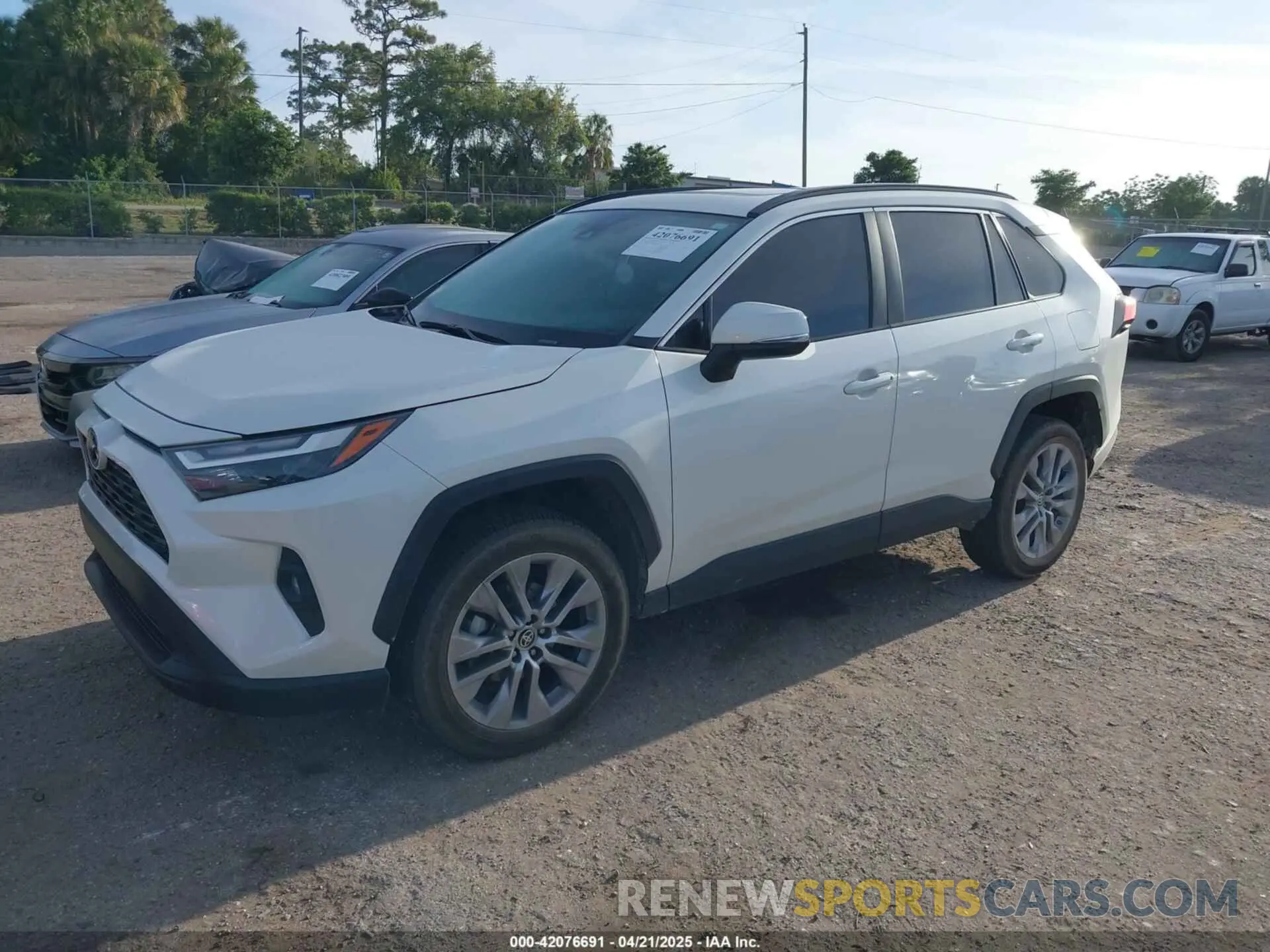 2 Photograph of a damaged car 2T3C1RFV1NW235608 TOYOTA RAV4 2022