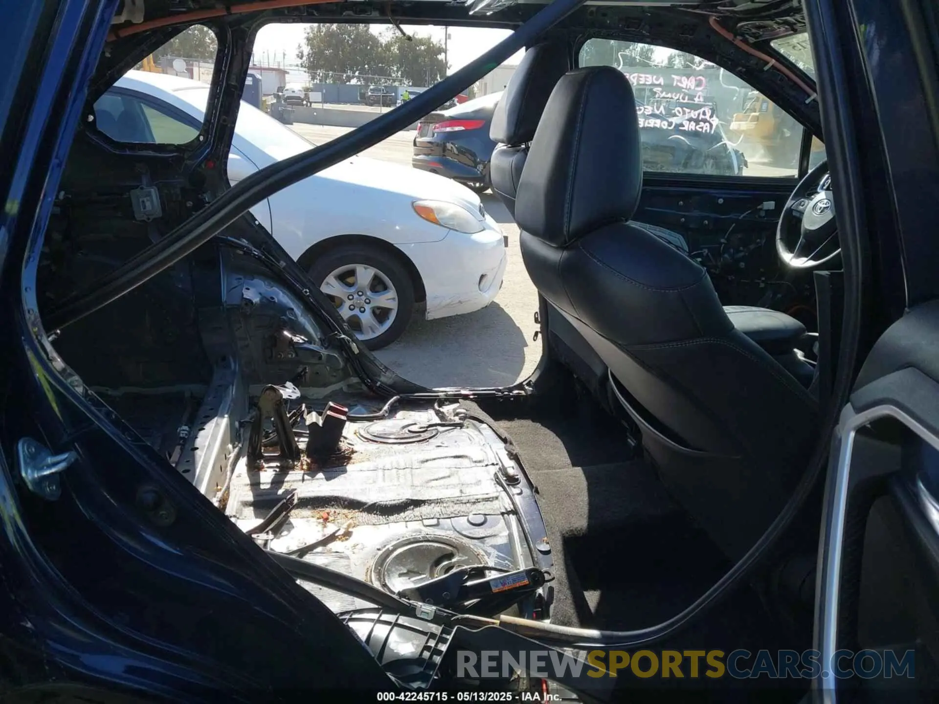 8 Photograph of a damaged car 2T3C1RFV2NW191537 TOYOTA RAV4 2022