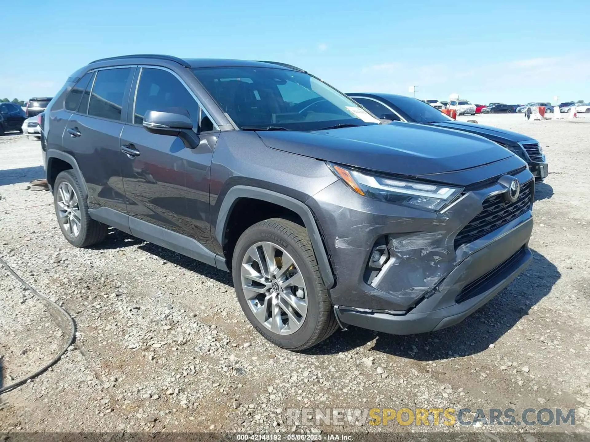 1 Photograph of a damaged car 2T3C1RFV7NC195861 TOYOTA RAV4 2022