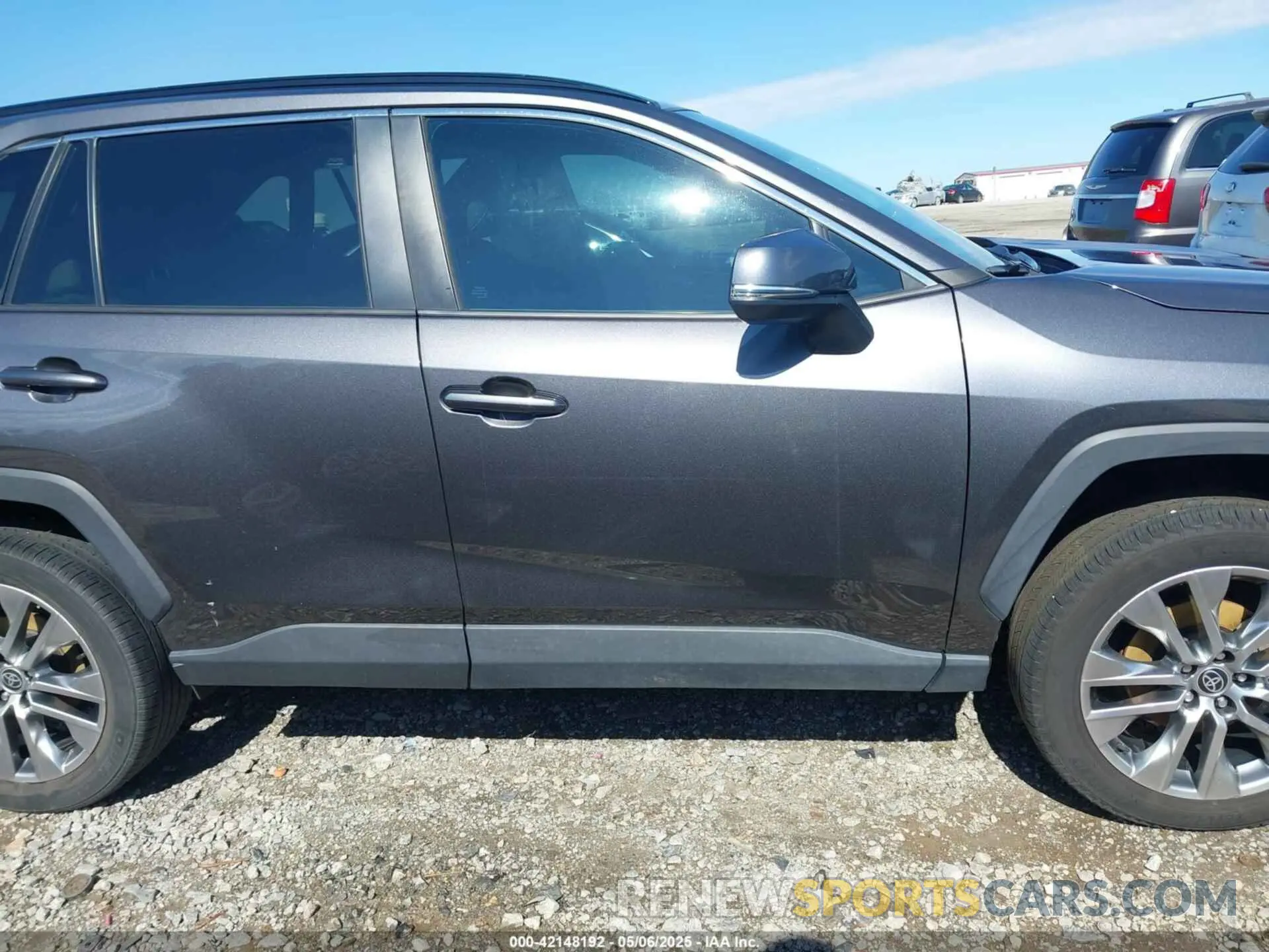 13 Photograph of a damaged car 2T3C1RFV7NC195861 TOYOTA RAV4 2022