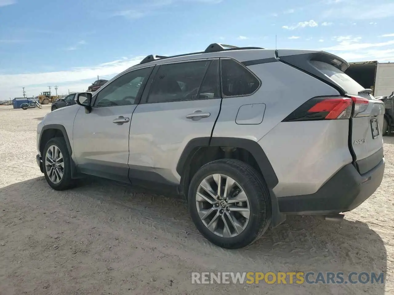 2 Photograph of a damaged car 2T3C1RFV9NC201918 TOYOTA RAV4 2022