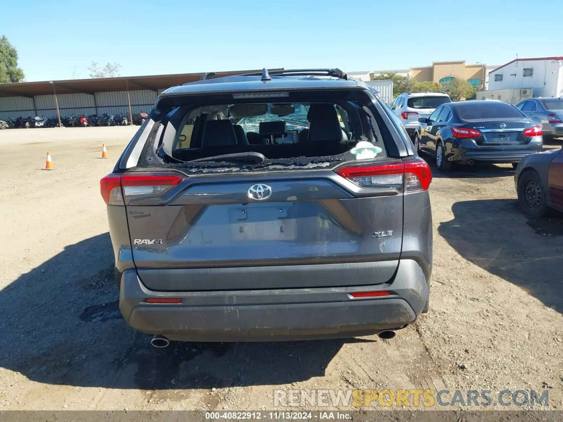 16 Photograph of a damaged car 2T3C1RFV9NC207525 TOYOTA RAV4 2022