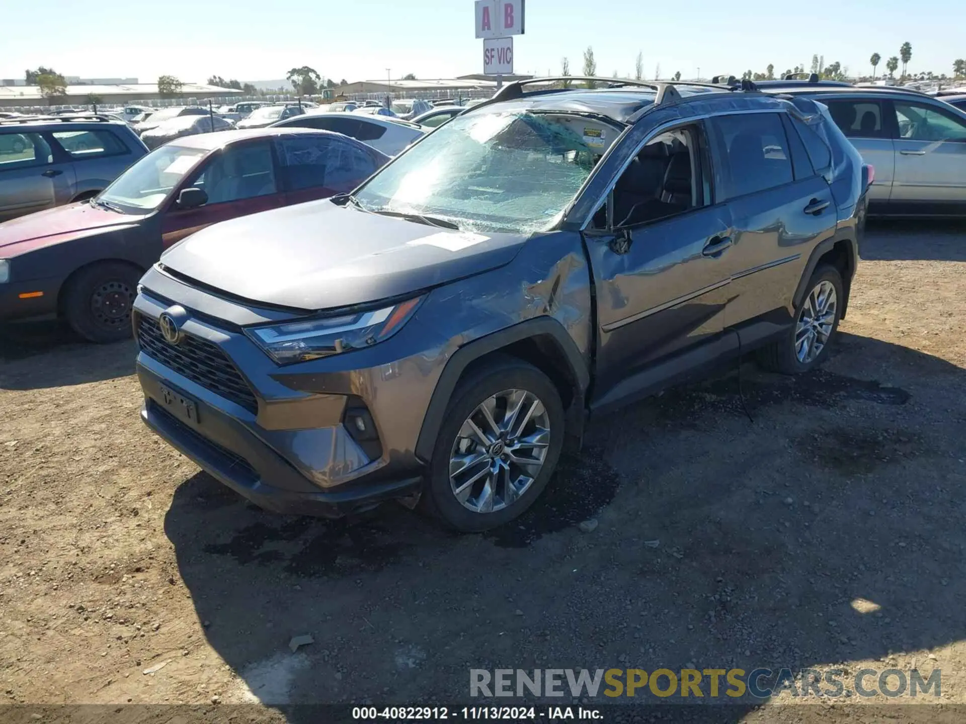 2 Photograph of a damaged car 2T3C1RFV9NC207525 TOYOTA RAV4 2022