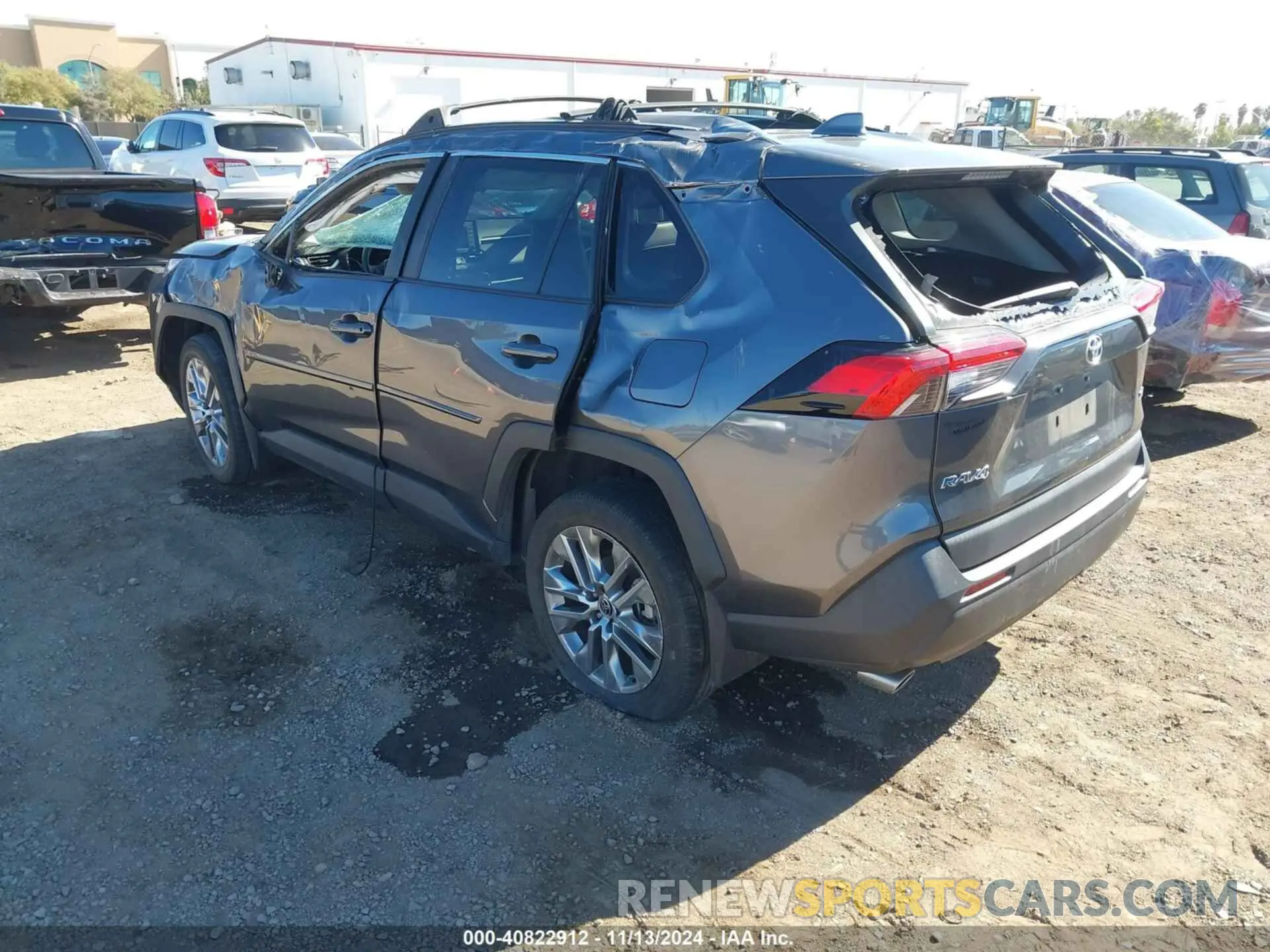 3 Photograph of a damaged car 2T3C1RFV9NC207525 TOYOTA RAV4 2022