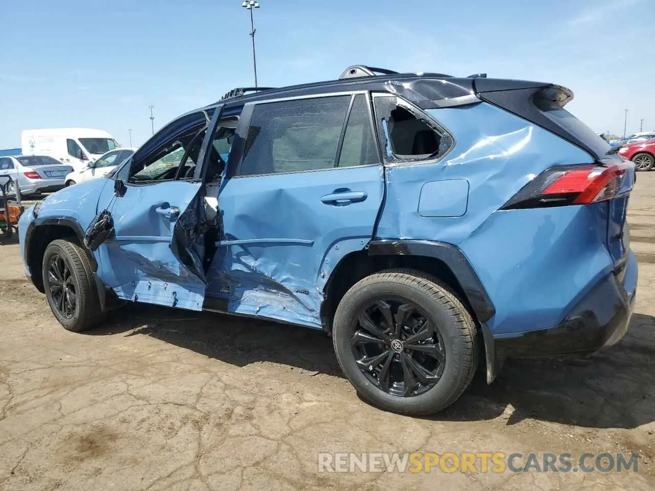 2 Фотография поврежденного автомобиля 2T3E6RFV2NW032205 TOYOTA RAV4 2022
