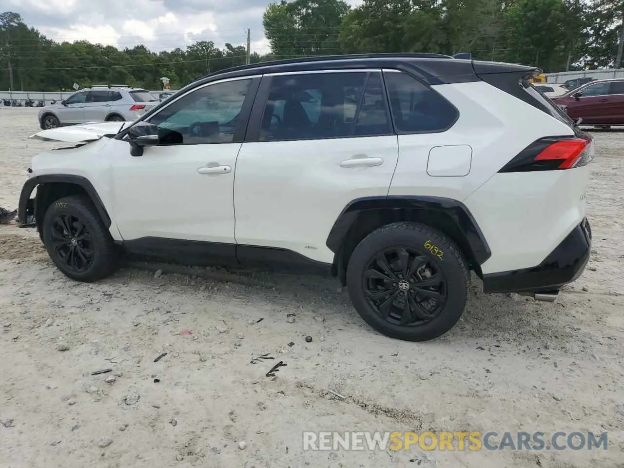 2 Photograph of a damaged car 2T3E6RFVXNW030847 TOYOTA RAV4 2022