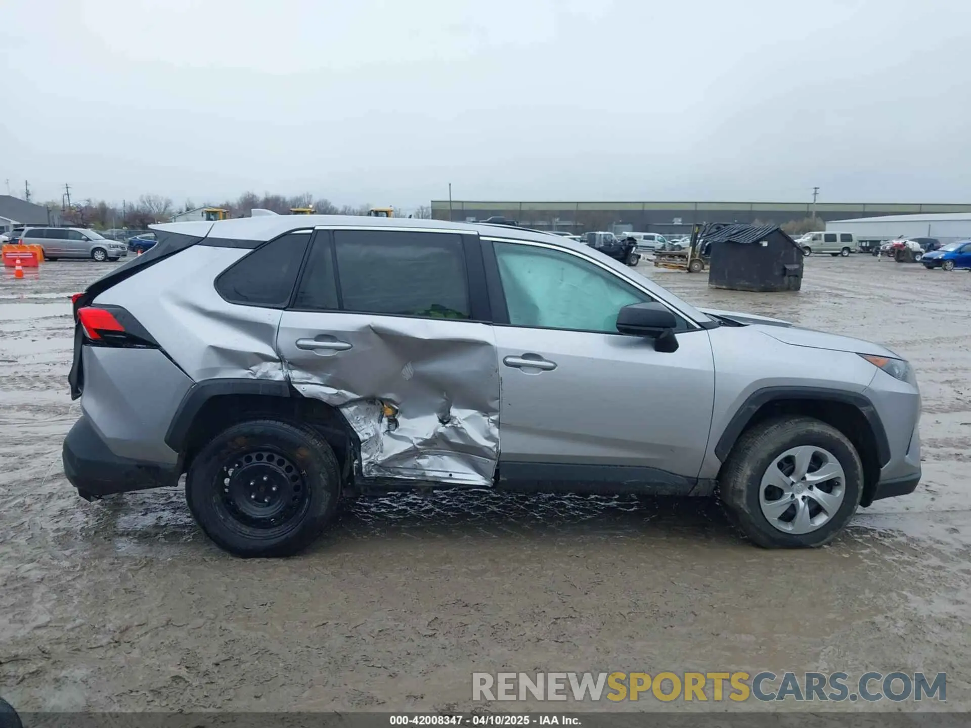 13 Photograph of a damaged car 2T3F1RFV0NC260675 TOYOTA RAV4 2022