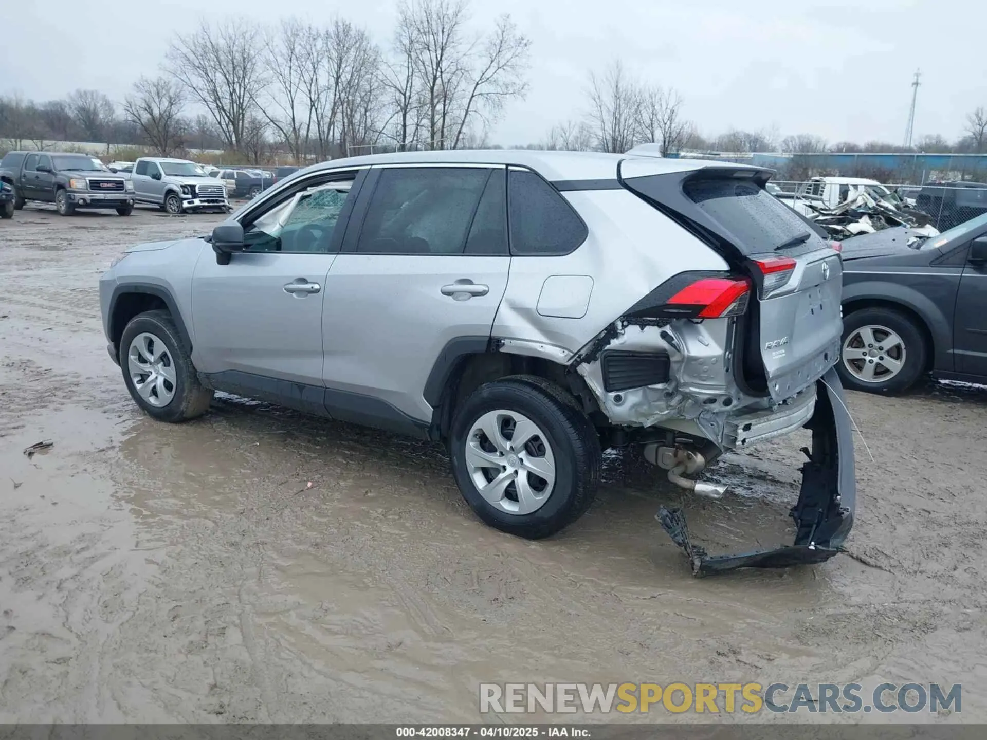 3 Photograph of a damaged car 2T3F1RFV0NC260675 TOYOTA RAV4 2022