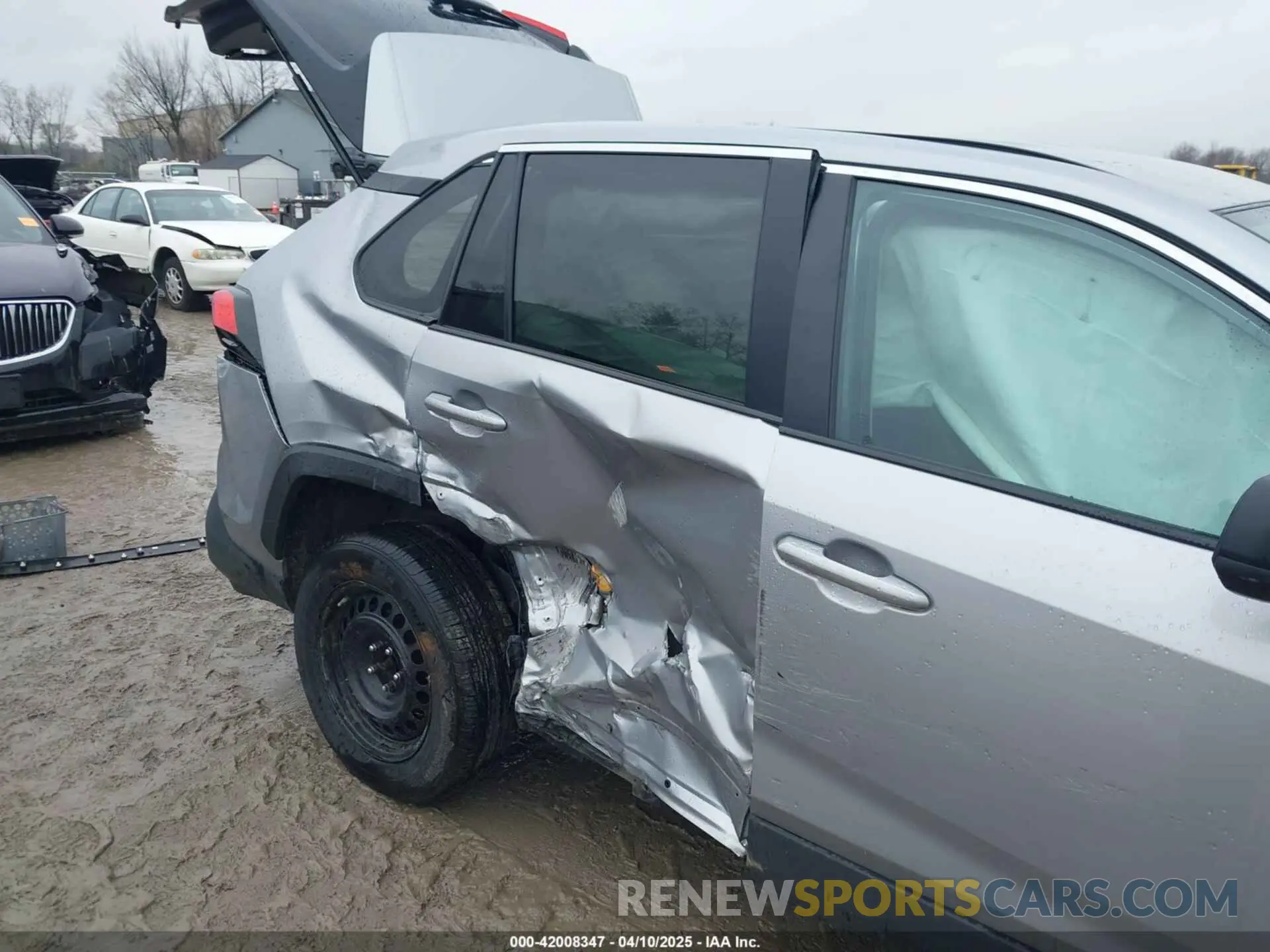 6 Photograph of a damaged car 2T3F1RFV0NC260675 TOYOTA RAV4 2022