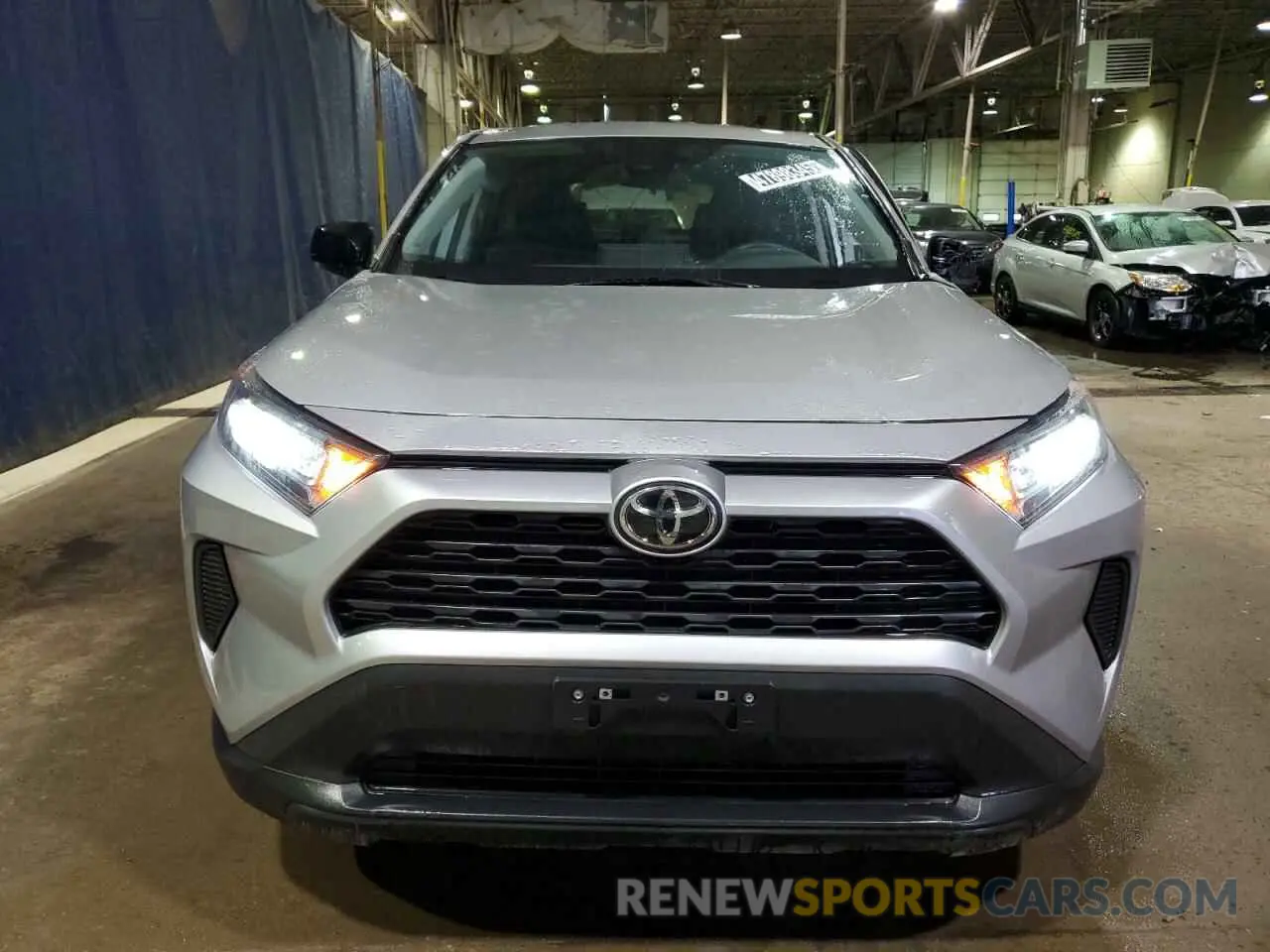 5 Photograph of a damaged car 2T3F1RFV1NW250123 TOYOTA RAV4 2022