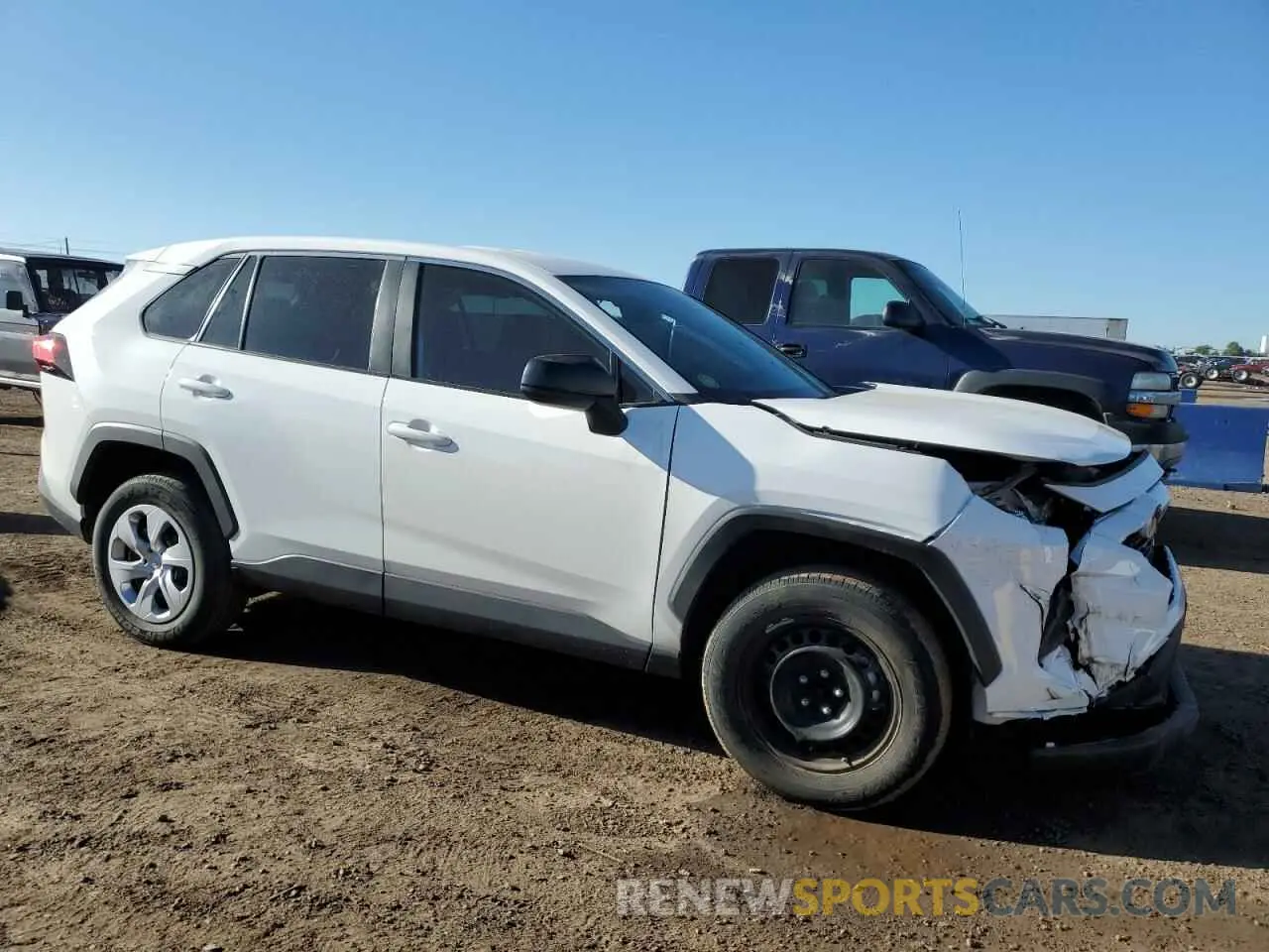 4 Photograph of a damaged car 2T3F1RFV2NC263609 TOYOTA RAV4 2022
