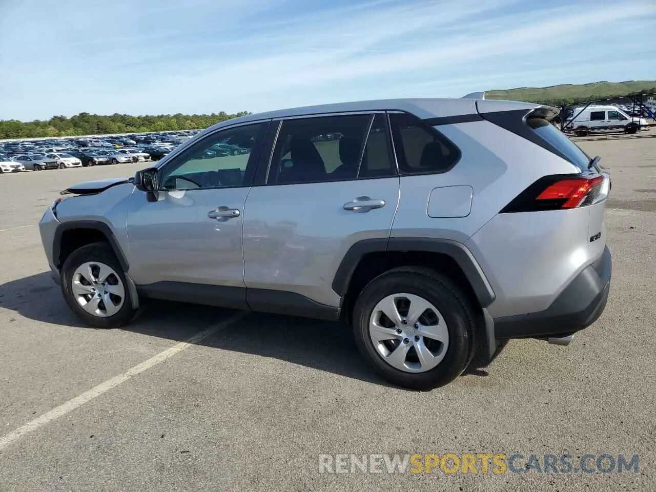 2 Photograph of a damaged car 2T3F1RFV2NC292320 TOYOTA RAV4 2022