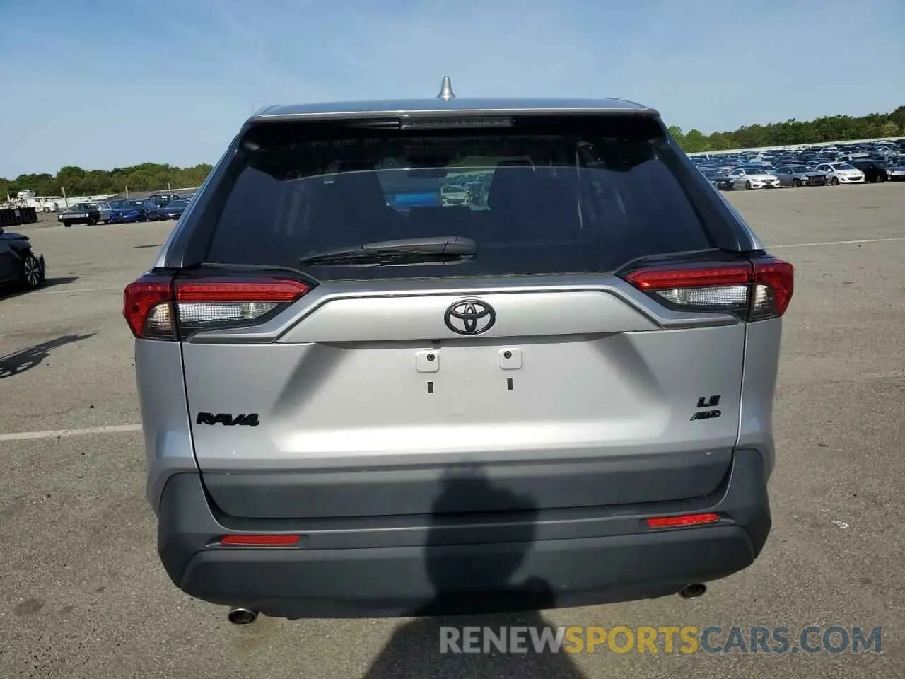 6 Photograph of a damaged car 2T3F1RFV2NC292320 TOYOTA RAV4 2022