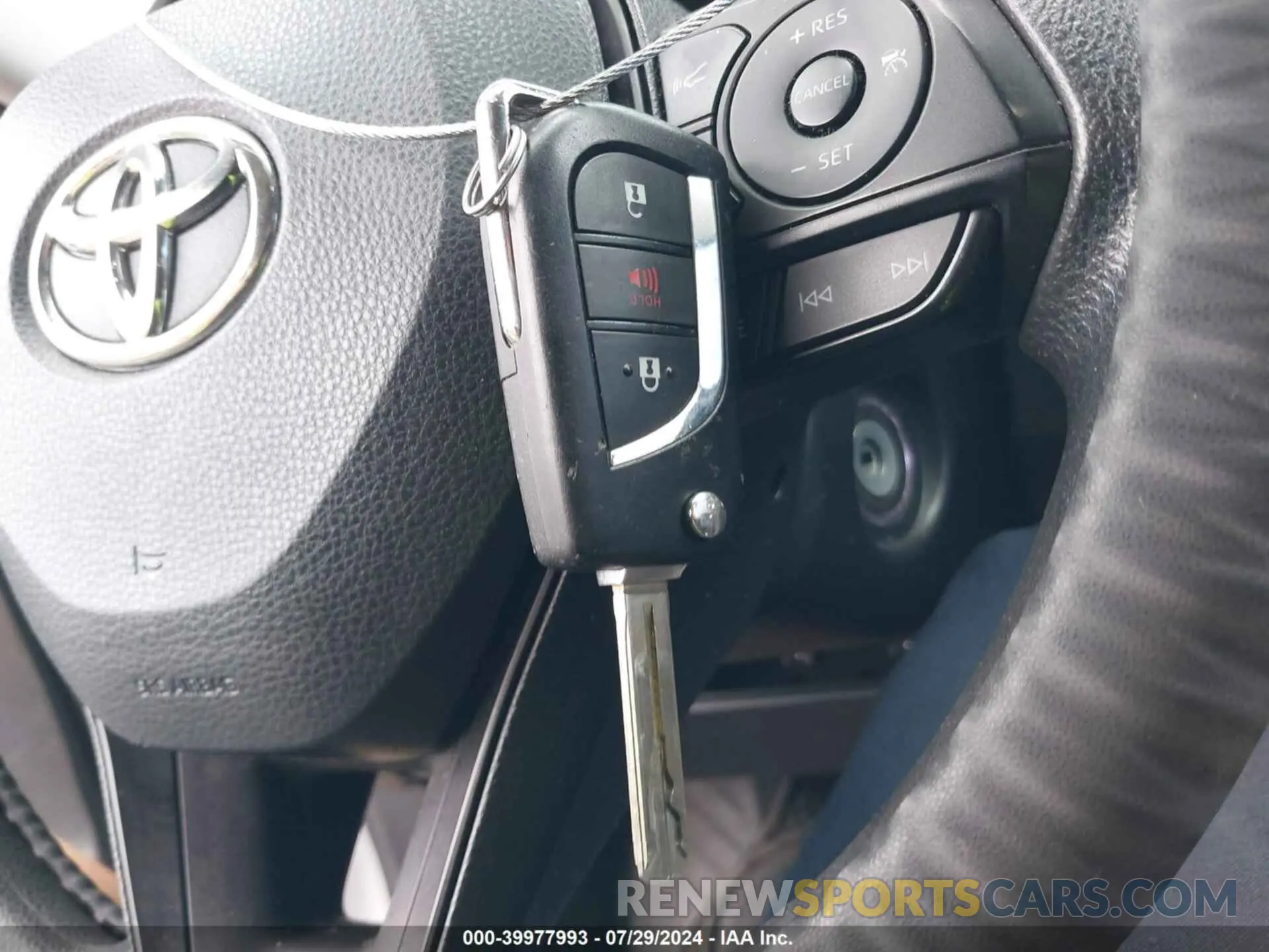 11 Photograph of a damaged car 2T3F1RFV2NW276536 TOYOTA RAV4 2022