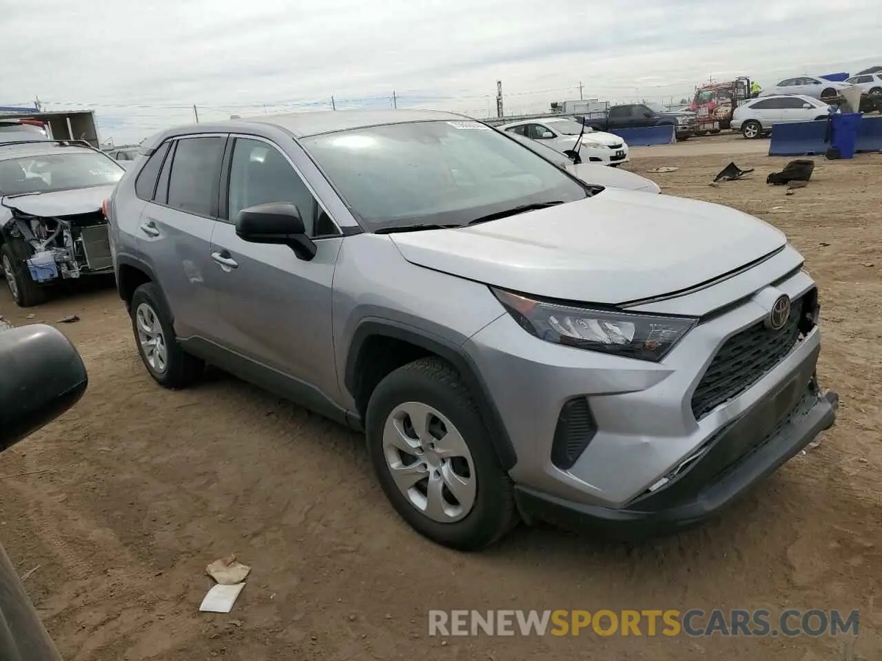 4 Photograph of a damaged car 2T3F1RFV4NW262637 TOYOTA RAV4 2022