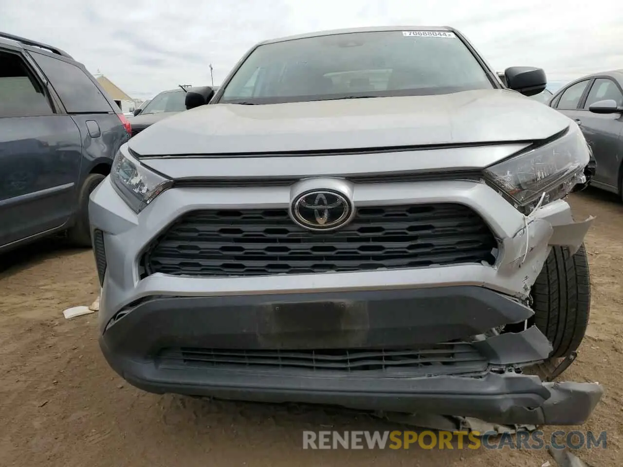 5 Photograph of a damaged car 2T3F1RFV4NW262637 TOYOTA RAV4 2022