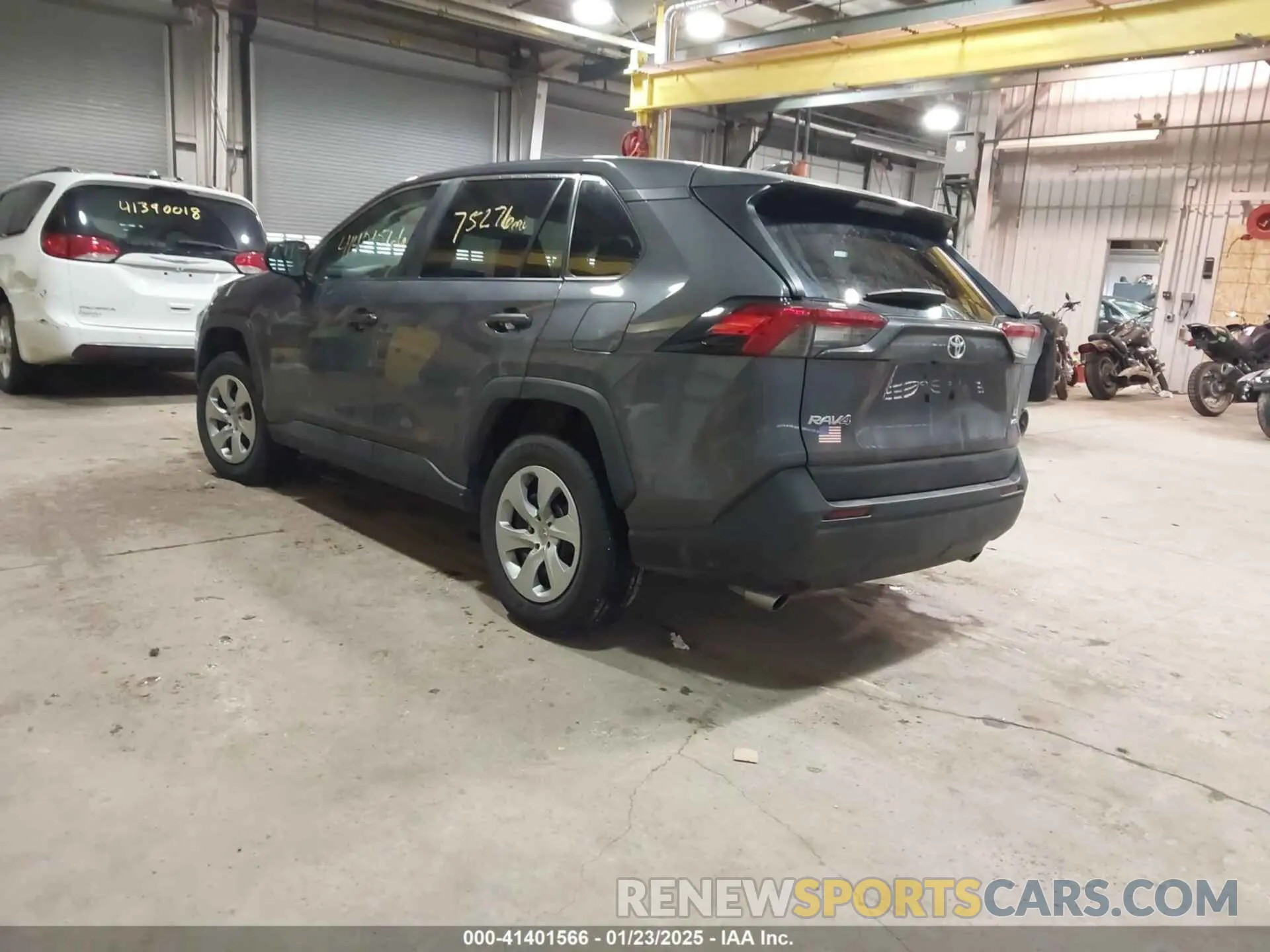 3 Фотография поврежденного автомобиля 2T3F1RFV5NC283238 TOYOTA RAV4 2022