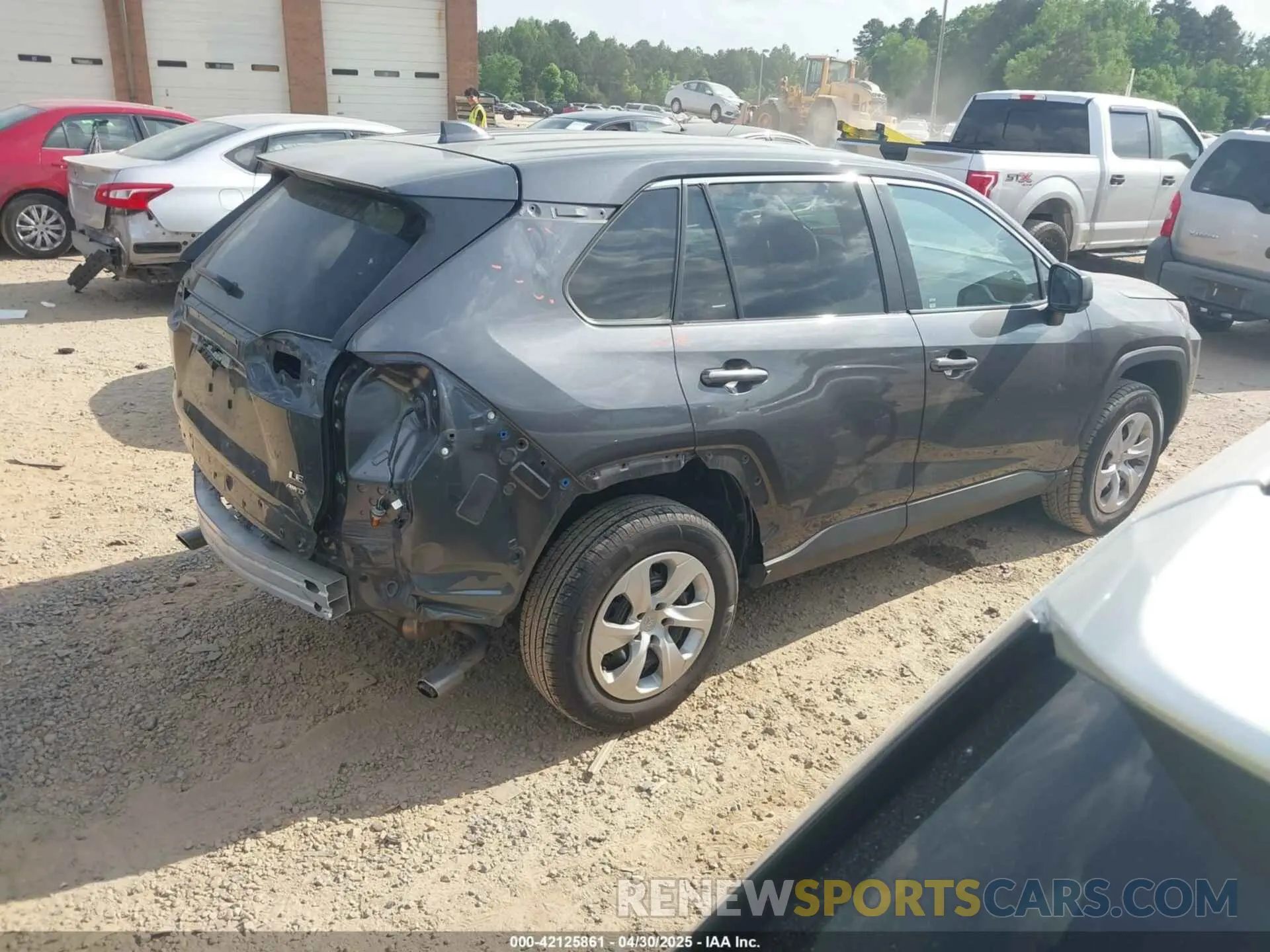 4 Photograph of a damaged car 2T3F1RFV6NC322161 TOYOTA RAV4 2022